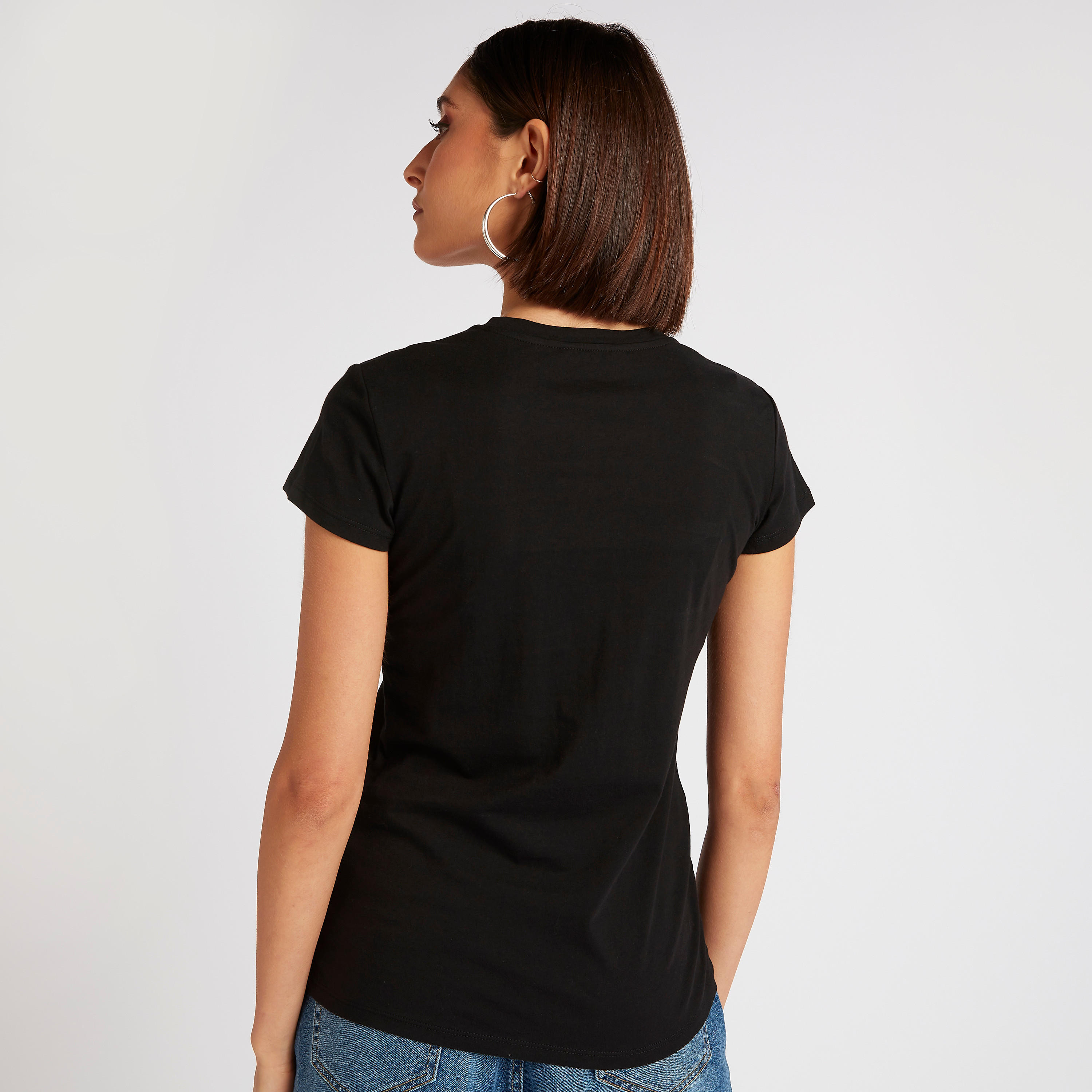 تيشيرت بياقة ضيّقة وأكمام كاب وطبعات-women-clothing-tshirts-image-4