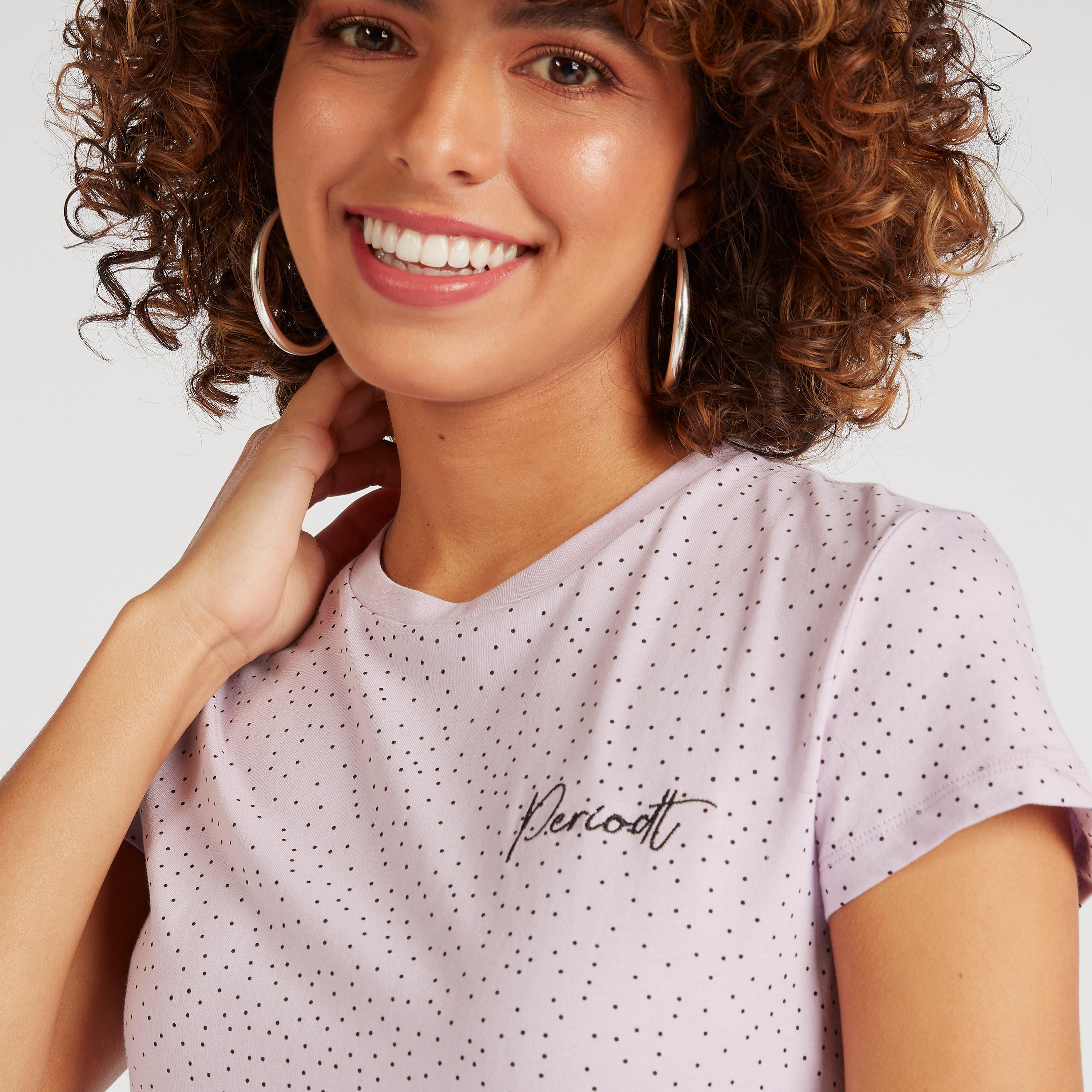 تيشيرت بياقة ضيّقة وأكمام كاب وطبعات-women-clothing-tshirts-image-3