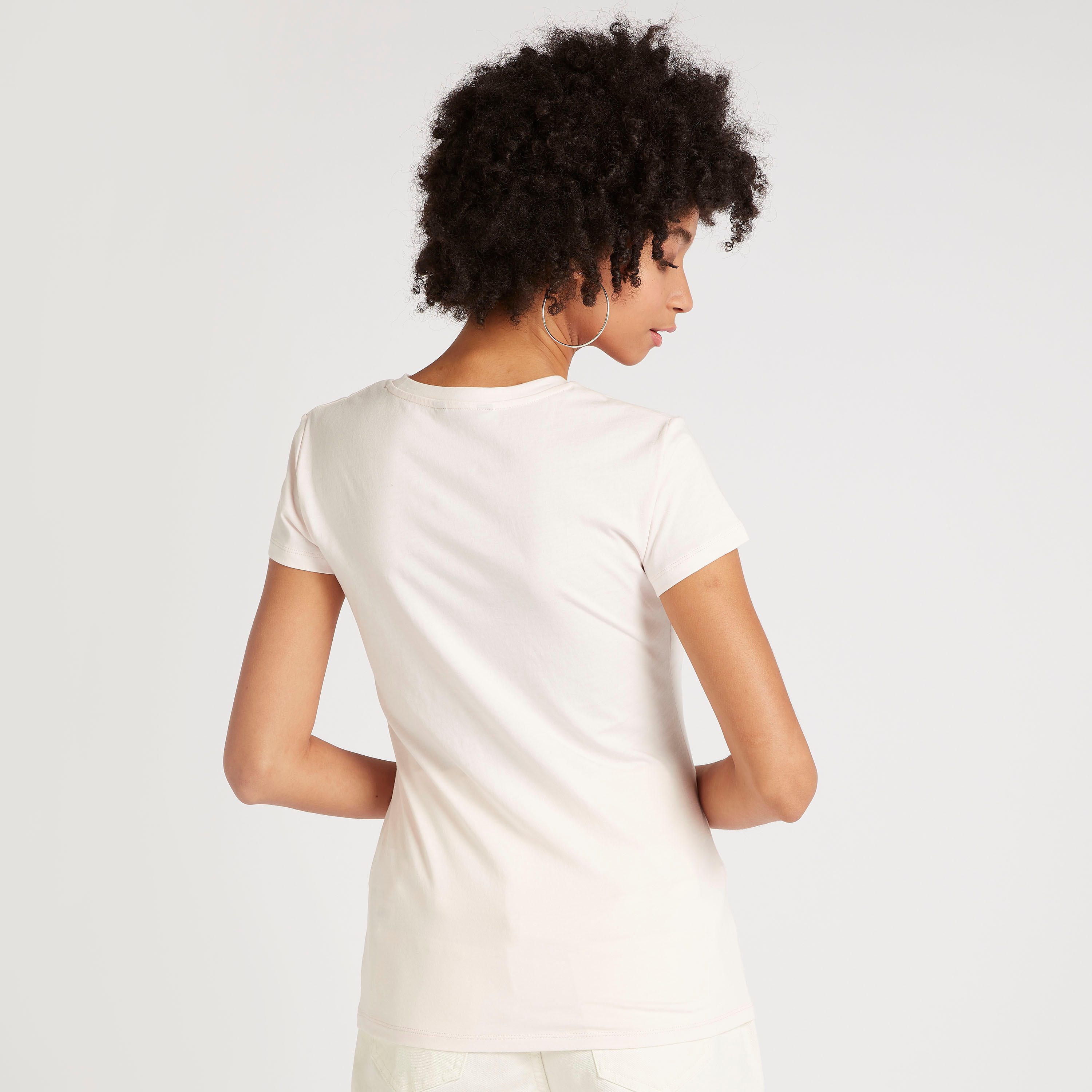 تيشيرت بياقة ضيقة وأكمام كاب وطبعات جرافيك-women-clothing-tshirts-image-1