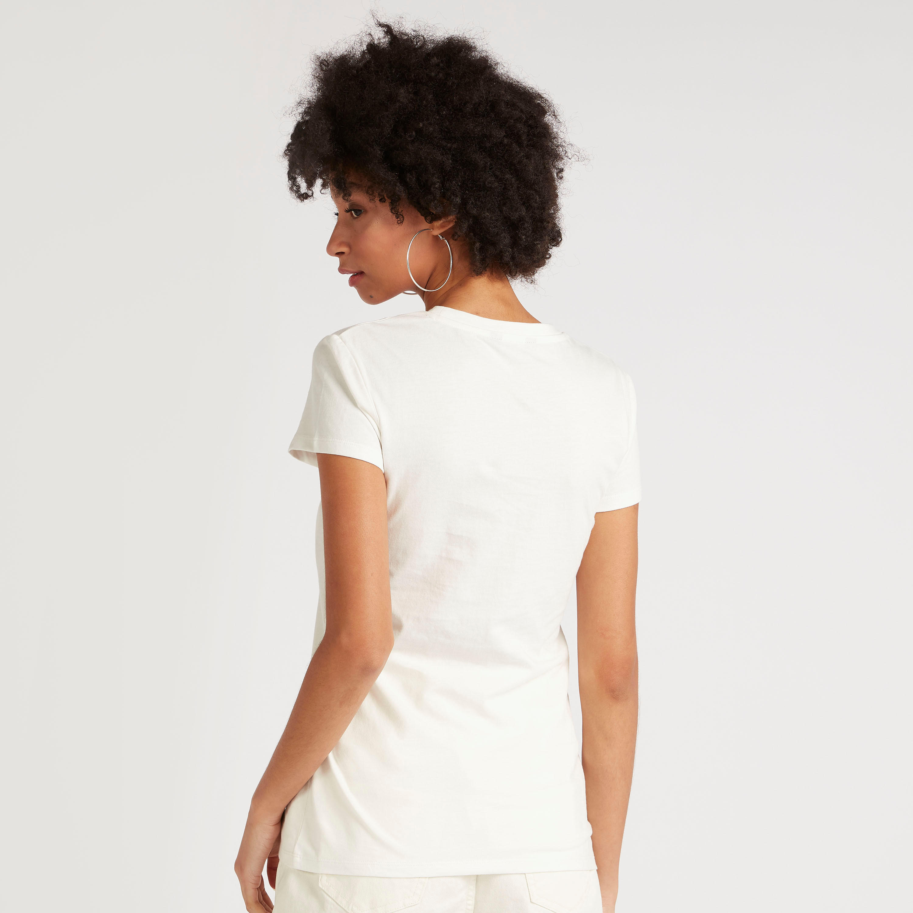 تيشيرت بياقة ضيّقة وأكمام كاب وطبعات-women-clothing-tshirts-image-5
