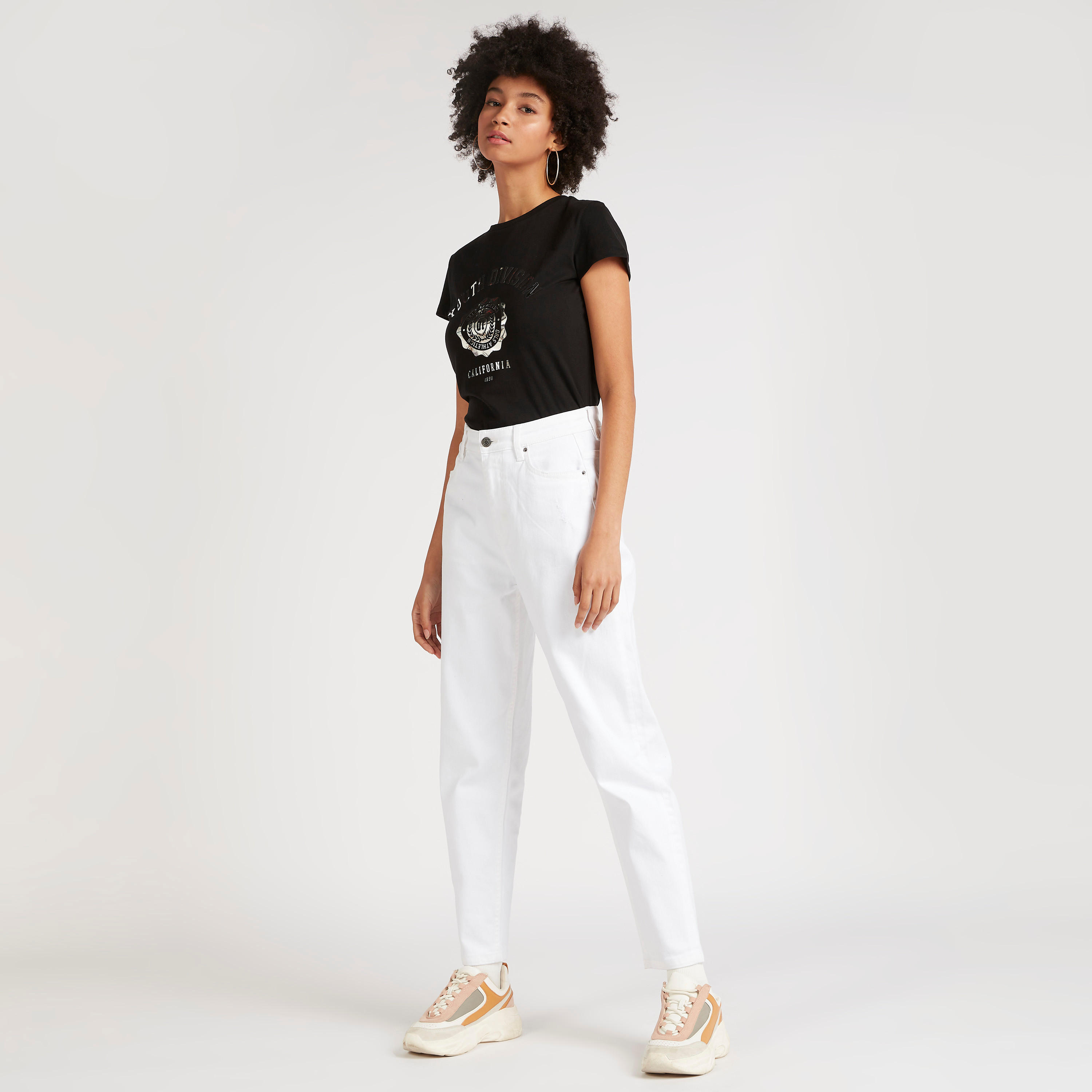 تيشيرت بياقة ضيّقة وأكمام كاب وطَبعات-women-clothing-tshirts-image-2
