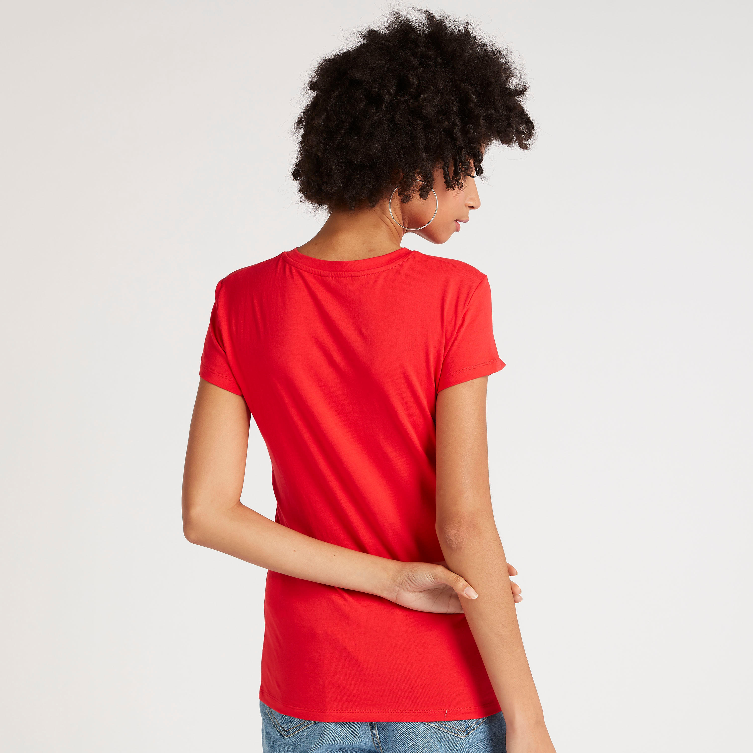 تيشيرت بياقة ضيّقة وأكمام كاب وطبعات-women-clothing-tshirts-image-4