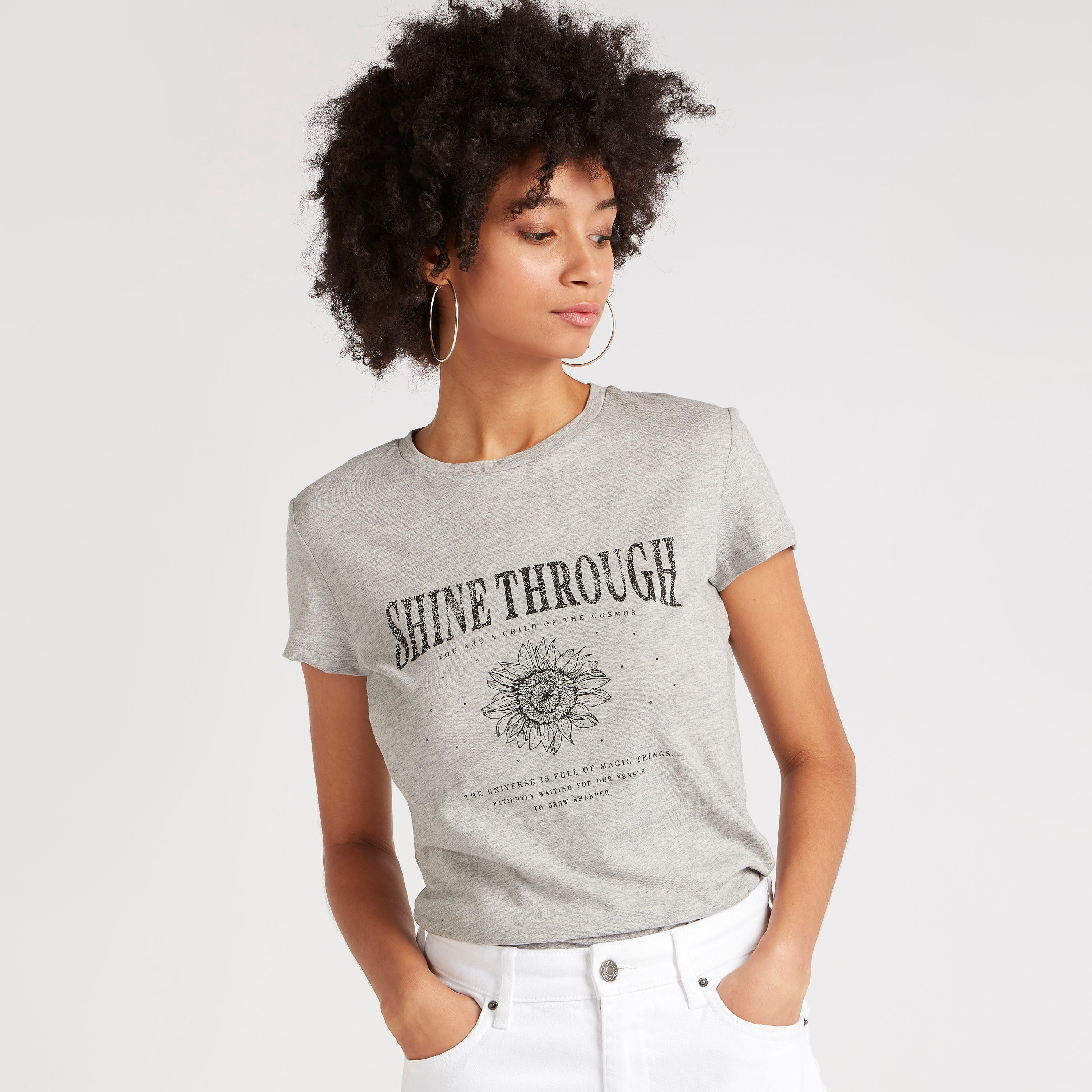 تيشيرت بياقة ضيّقة وأكمام كاب وطبعات-women-clothing-tshirts-image-1