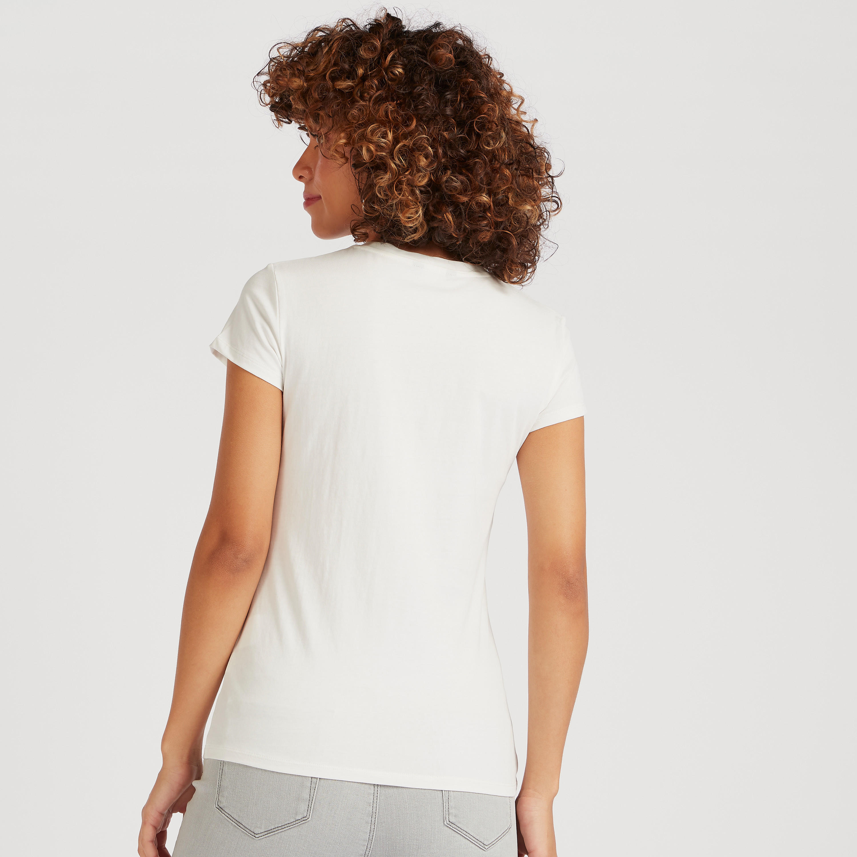 تيشيرت بياقة ضيّقة وأكمام كاب وطبعات-women-clothing-tshirts-image-1
