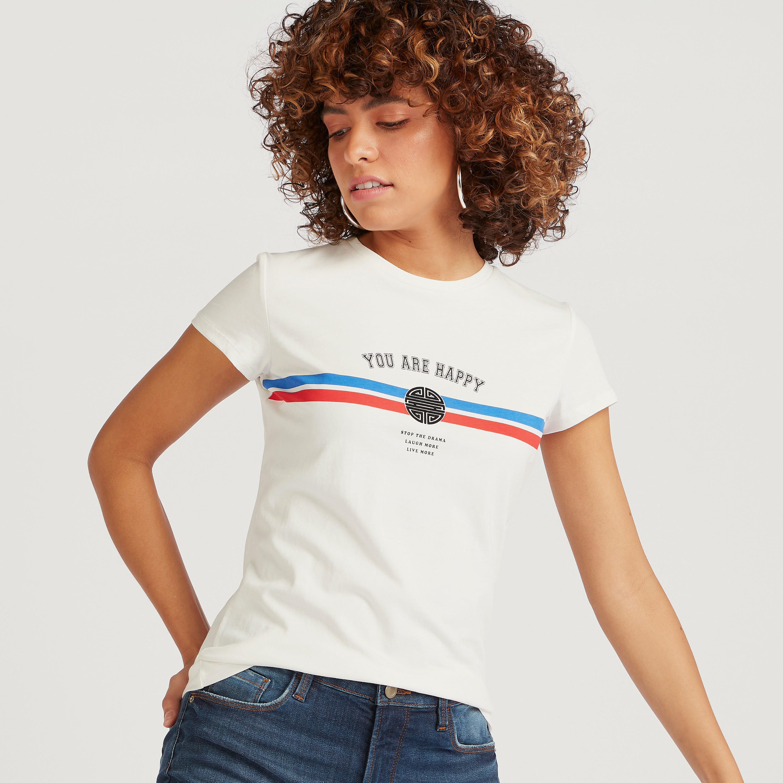 تيشيرت بياقة ضيّقة وأكمام كاب وطبعات-women-clothing-tshirts-image-1