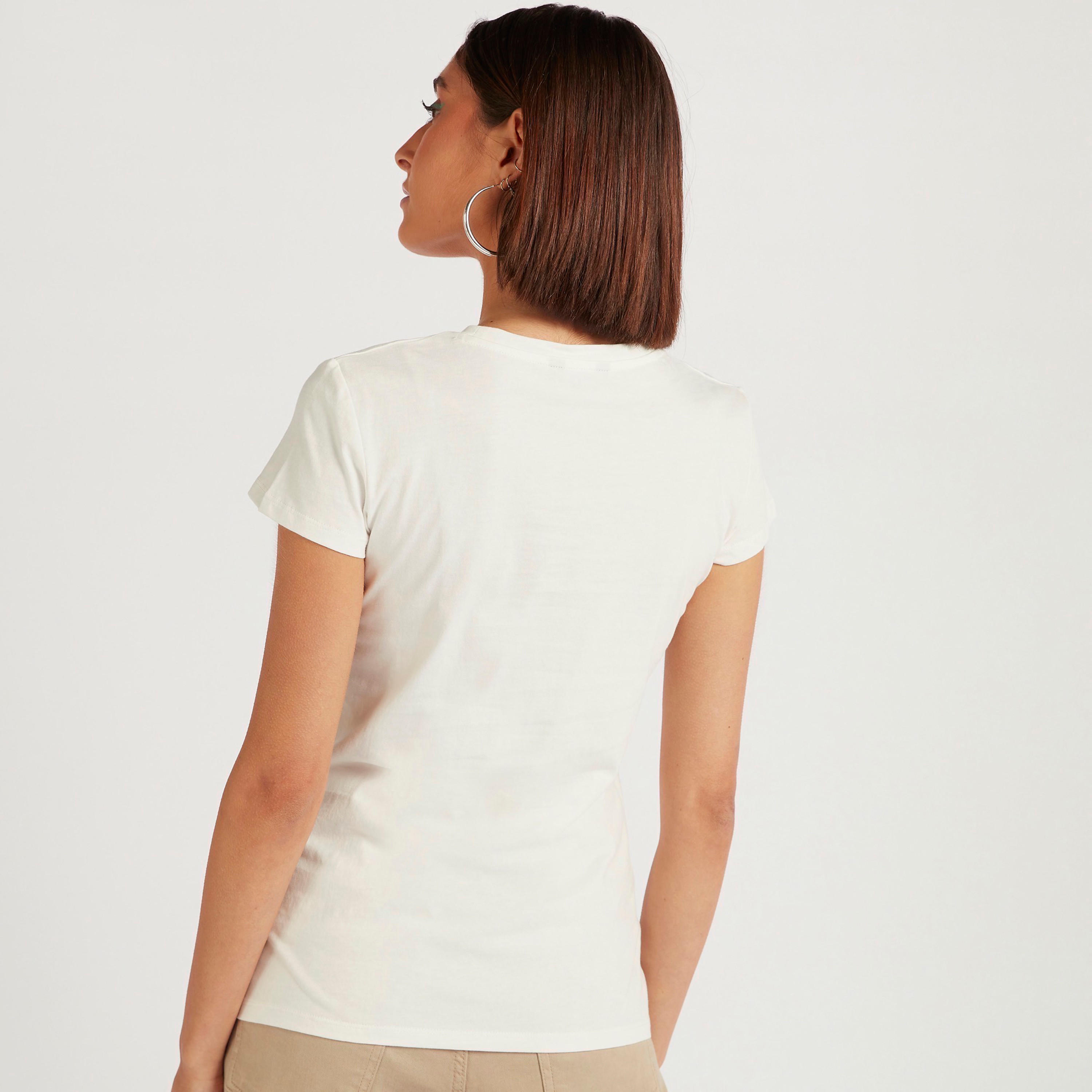 تيشيرت مطرّز بياقة ضيّقة وأكمام كاب-women-clothing-tshirts-image-4
