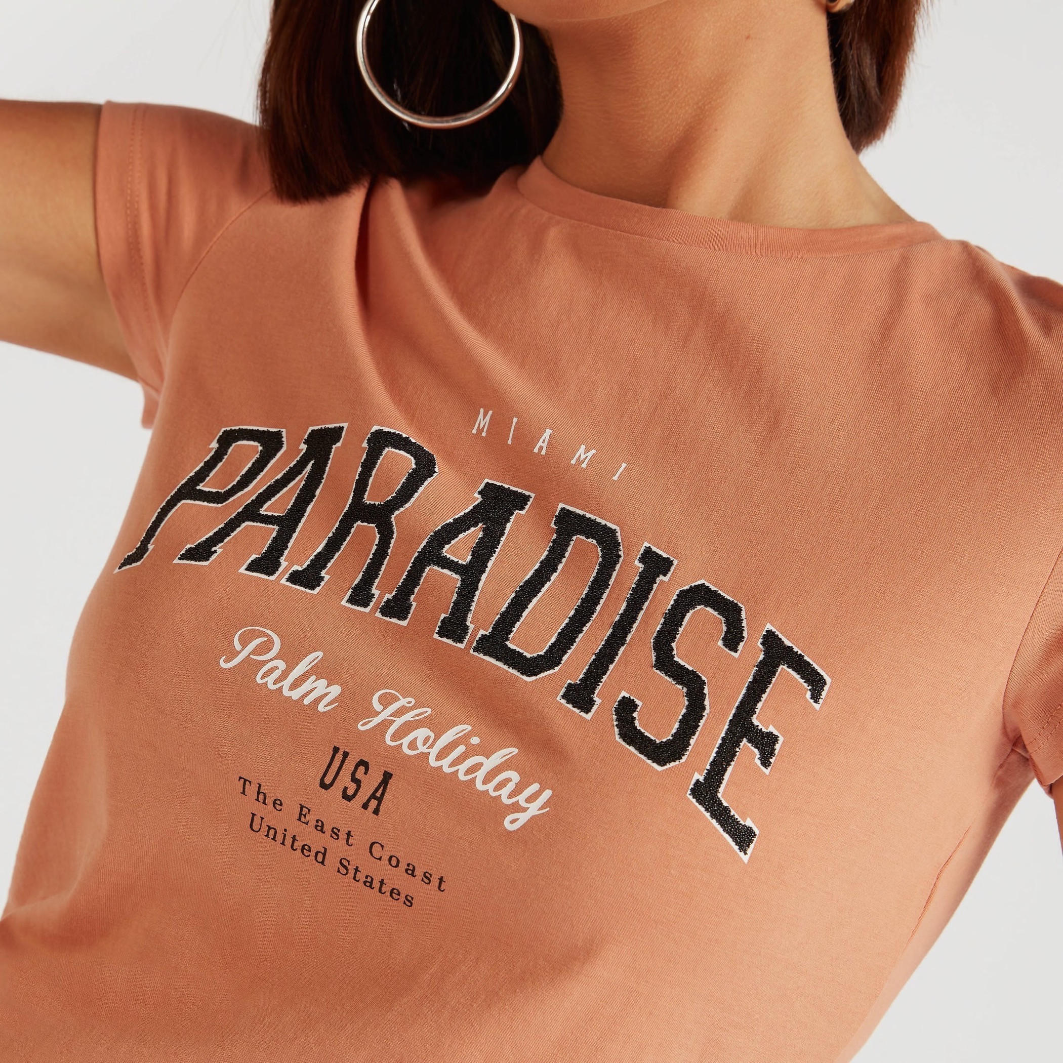 تيشيرت بياقة ضيقة وأكمام كاب وطبعات-women-clothing-tshirts-image-3