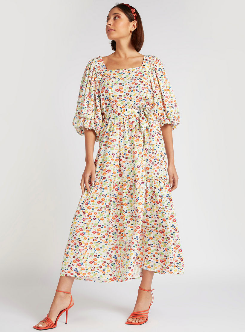 فستان إيه لاين ميدي بطبعات أزهار وأكمام منفوخة-women-clothing-dresses-image-1