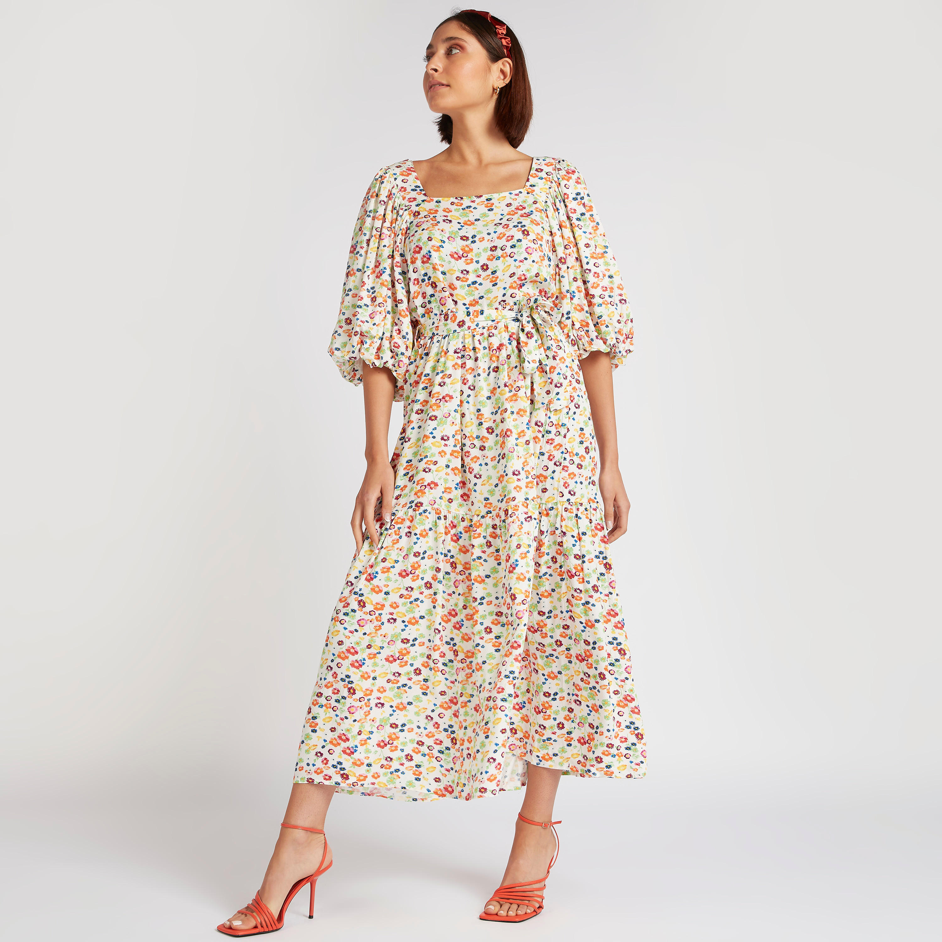 فستان إيه لاين ميدي بطبعات أزهار وأكمام منفوخة-women-clothing-dresses-image-2