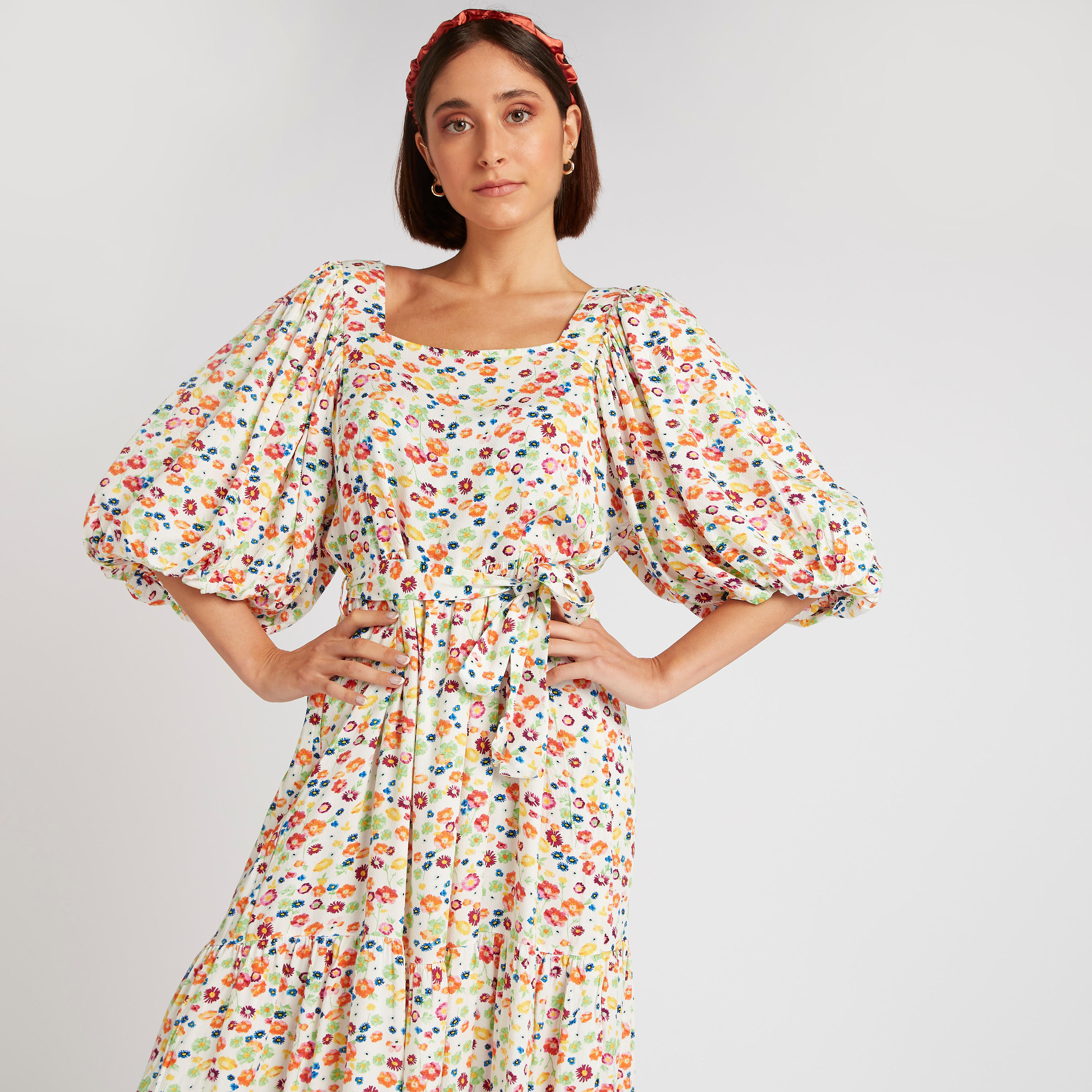فستان إيه لاين ميدي بطبعات أزهار وأكمام منفوخة-women-clothing-dresses-image-5