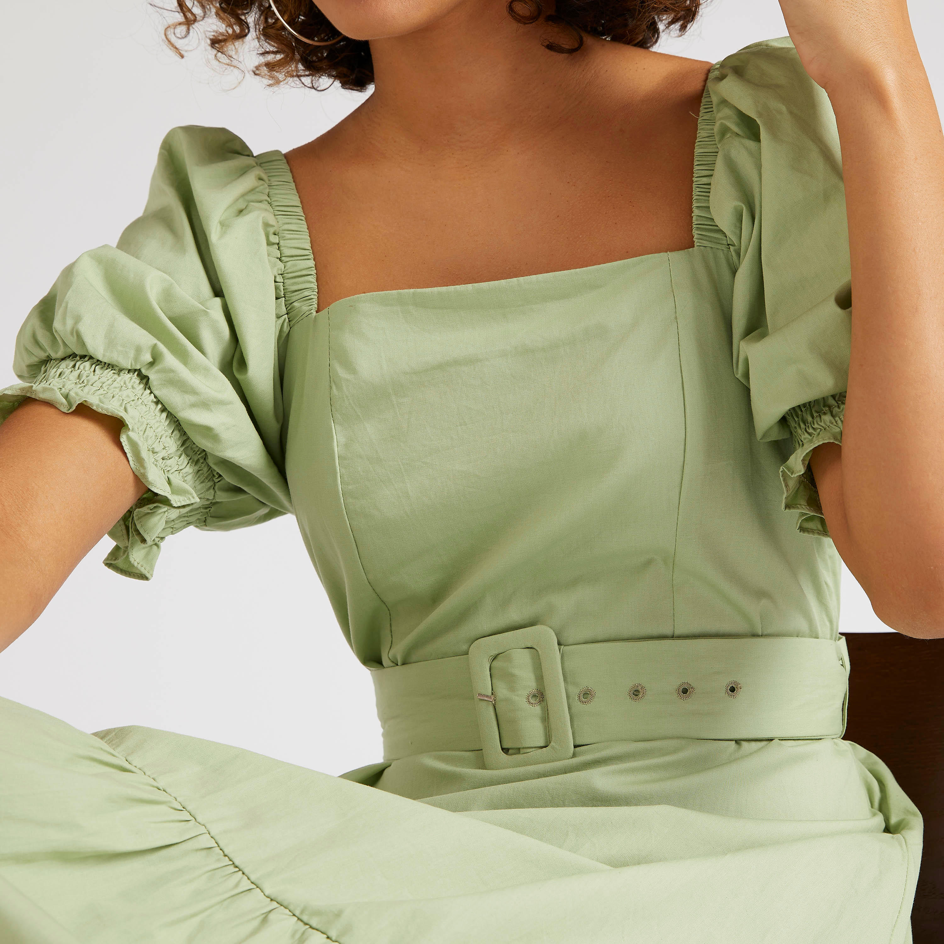 فستان سادة متوسط الطول بياقة مربعة مع حزام-women-clothing-dresses-image-4