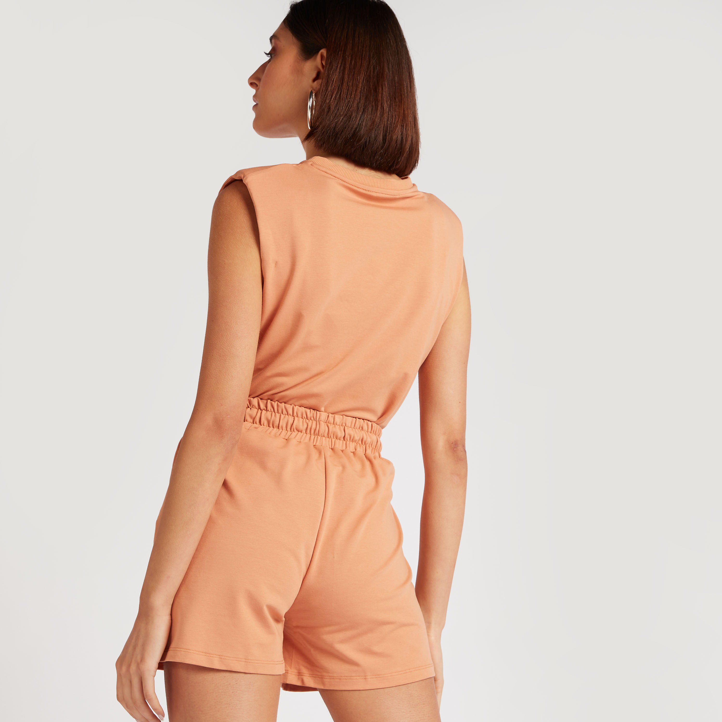 شورت سادة بخصر مرتفع ورباط إغلاق وجيوب-women-clothing-bottoms-shorts-image-1