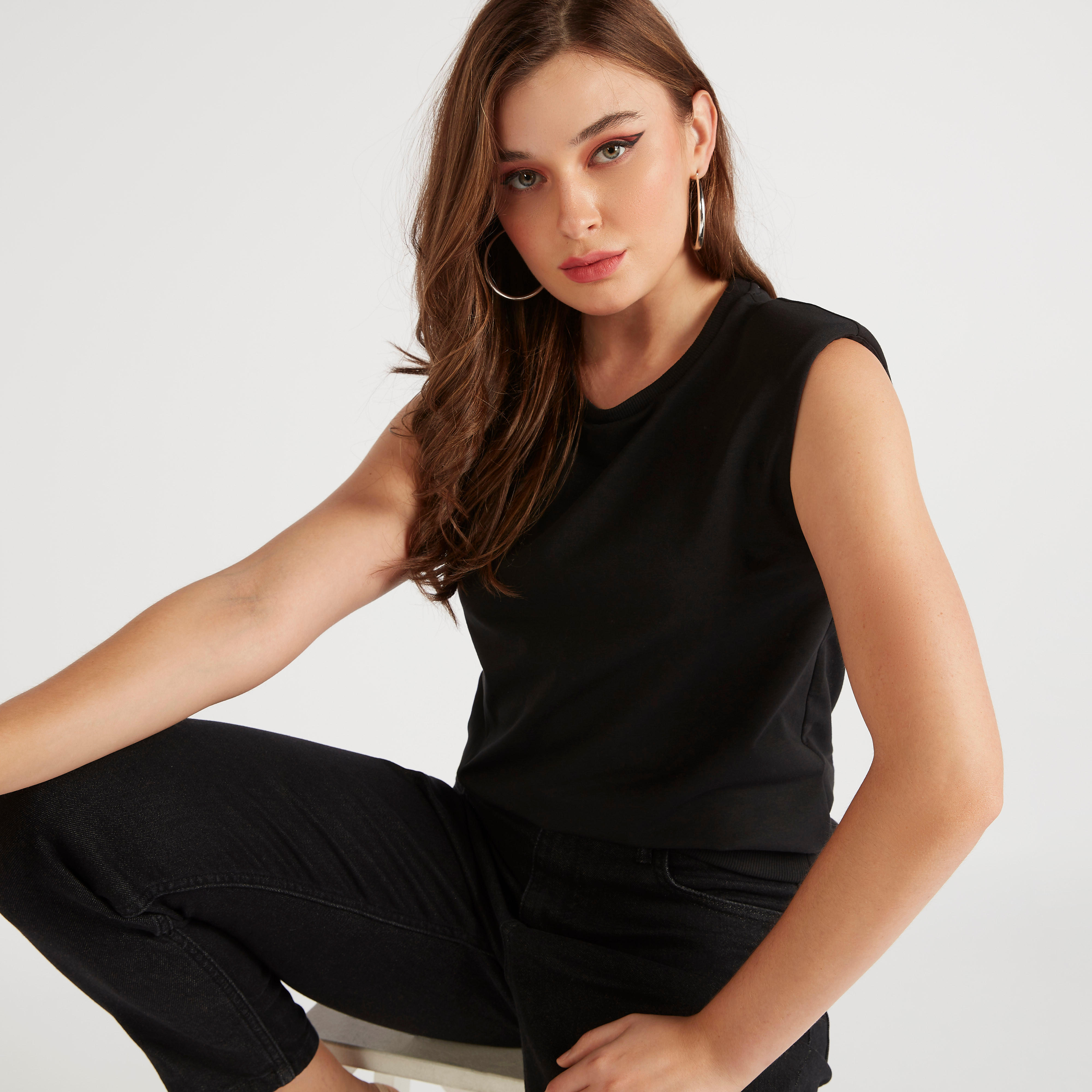 تيشيرت سادة دون أكمام بياقة ضيّقة-women-clothing-tshirts-image-6