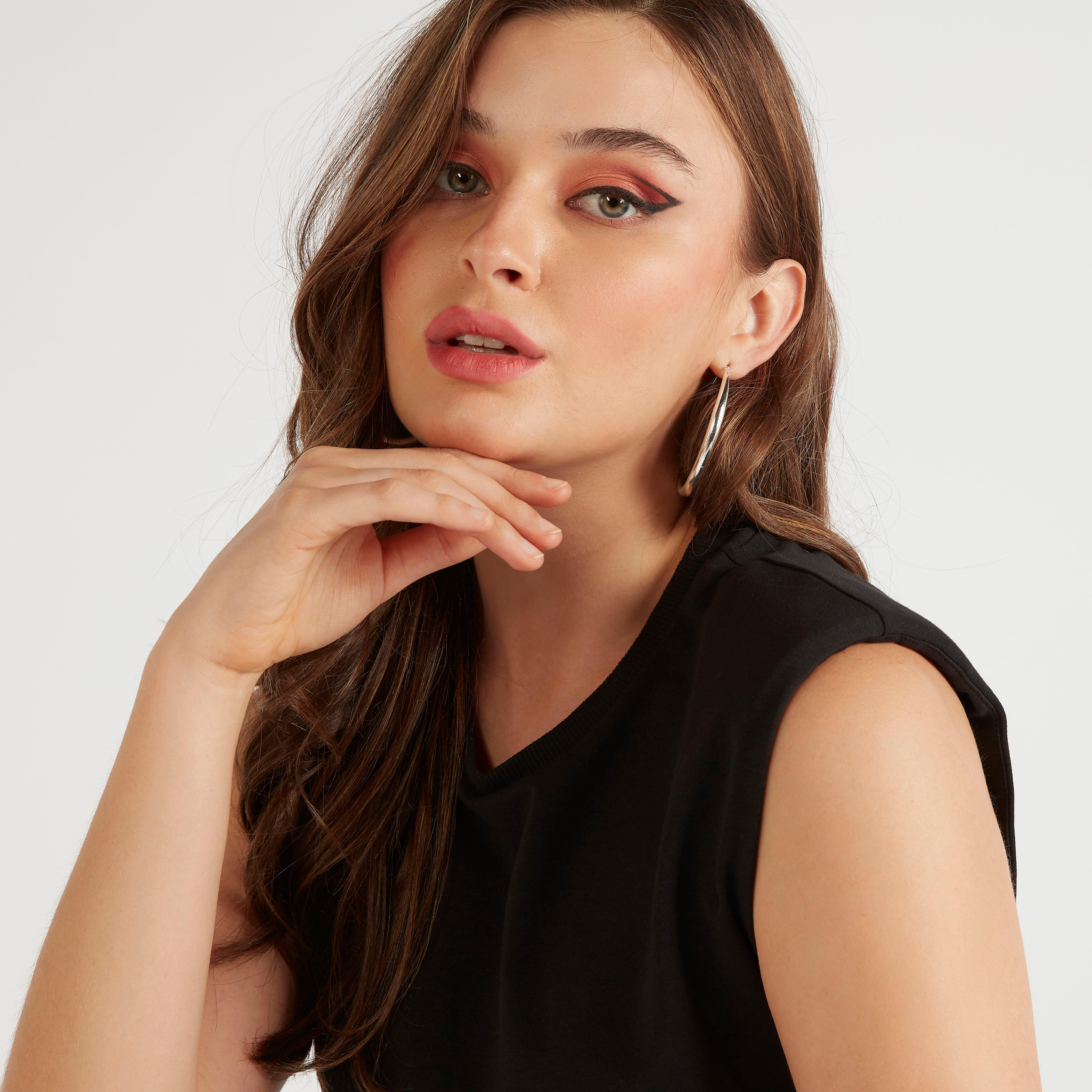 تيشيرت سادة دون أكمام بياقة ضيّقة-women-clothing-tshirts-image-3