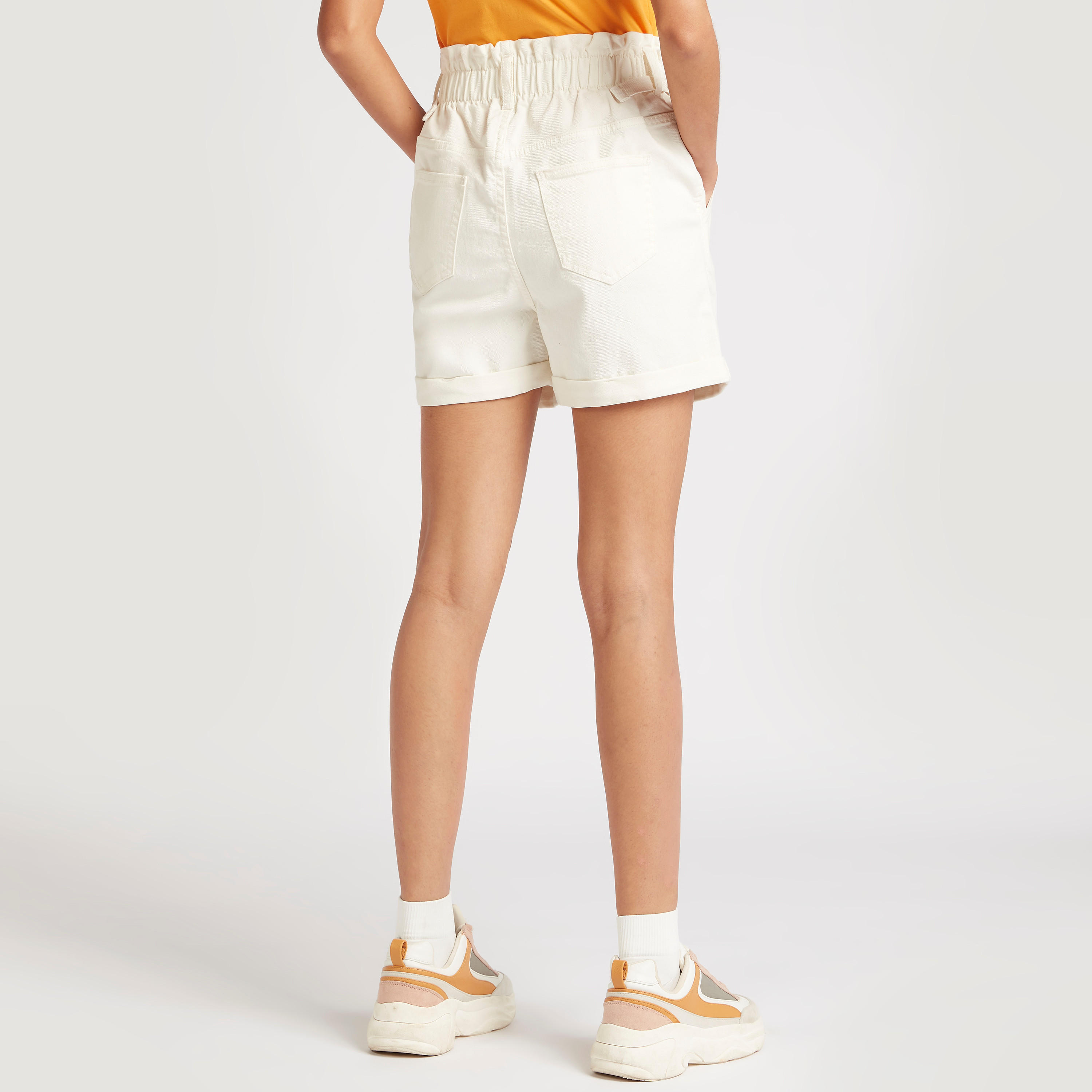 شورت دنيم سادة بخصر مرتفع وتزيينات إبزيم-women-clothing-bottoms-shorts-image-2
