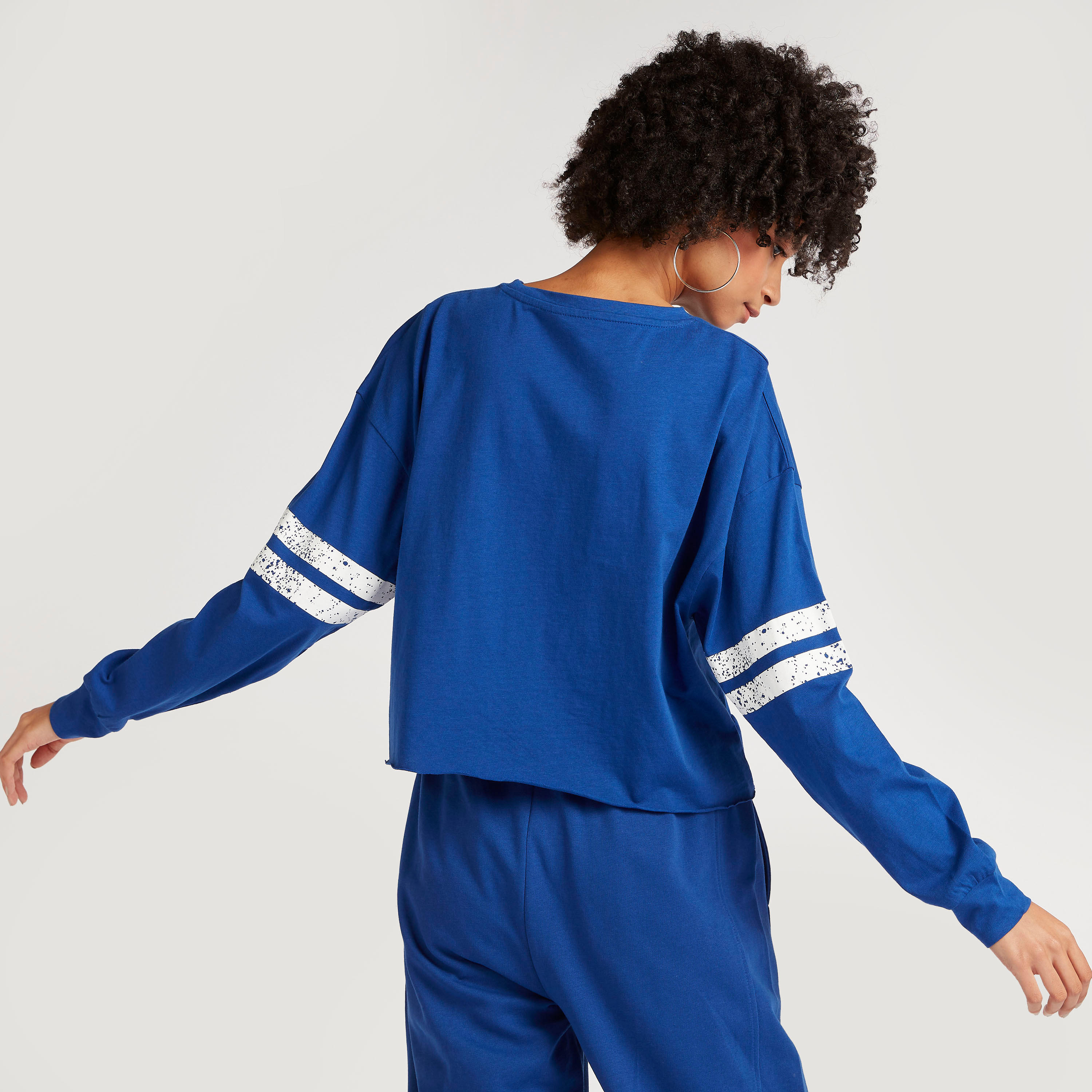 Graphic Print Boxy Sweatshirt with Long Sleeves and Crew Neck-women-winterwear-hoodiesandsweatshirts-sweatshirts-image-6