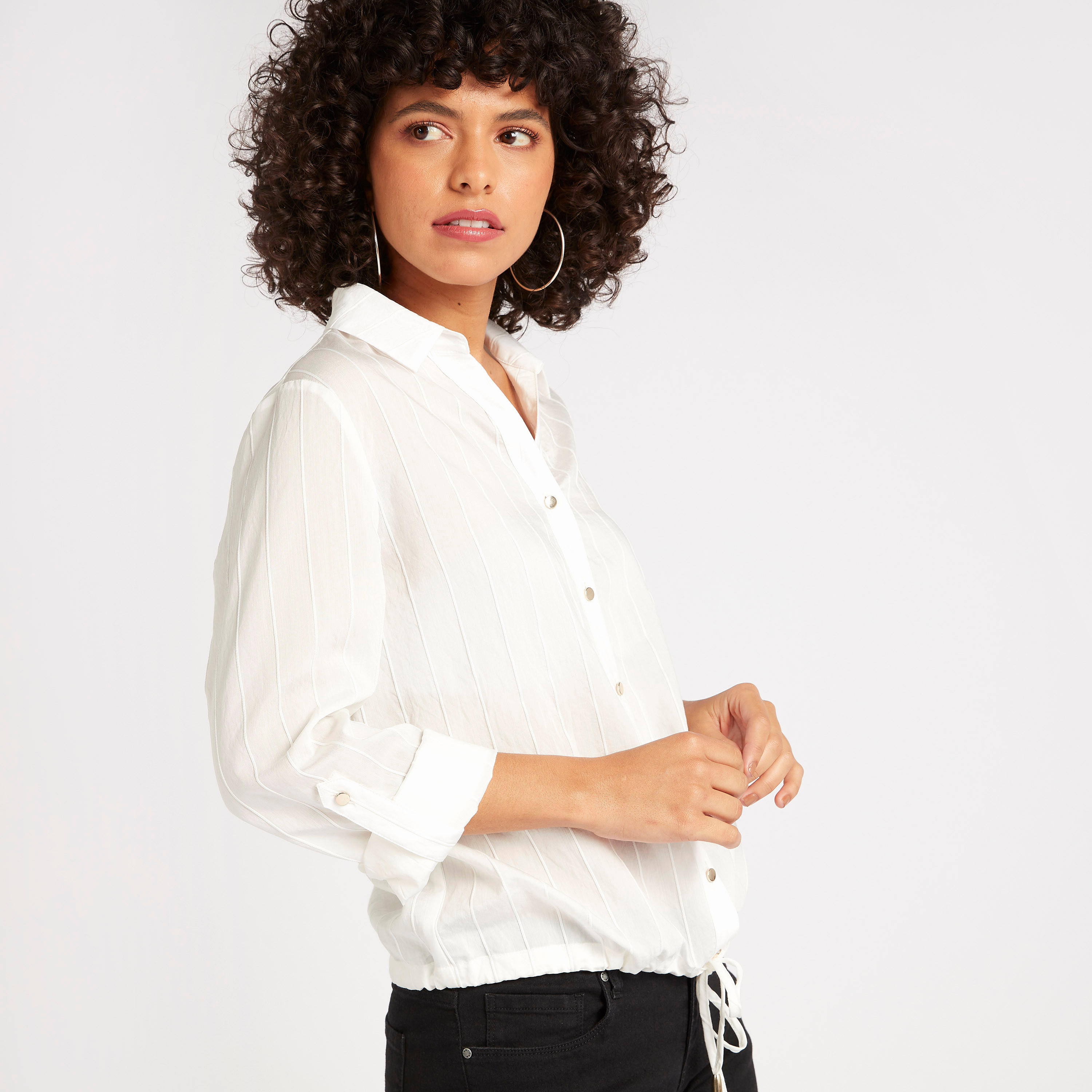 قميص مقلّم بأكمام طويلة ورباط-women-clothing-shirtsandblouses-shirts-image-4