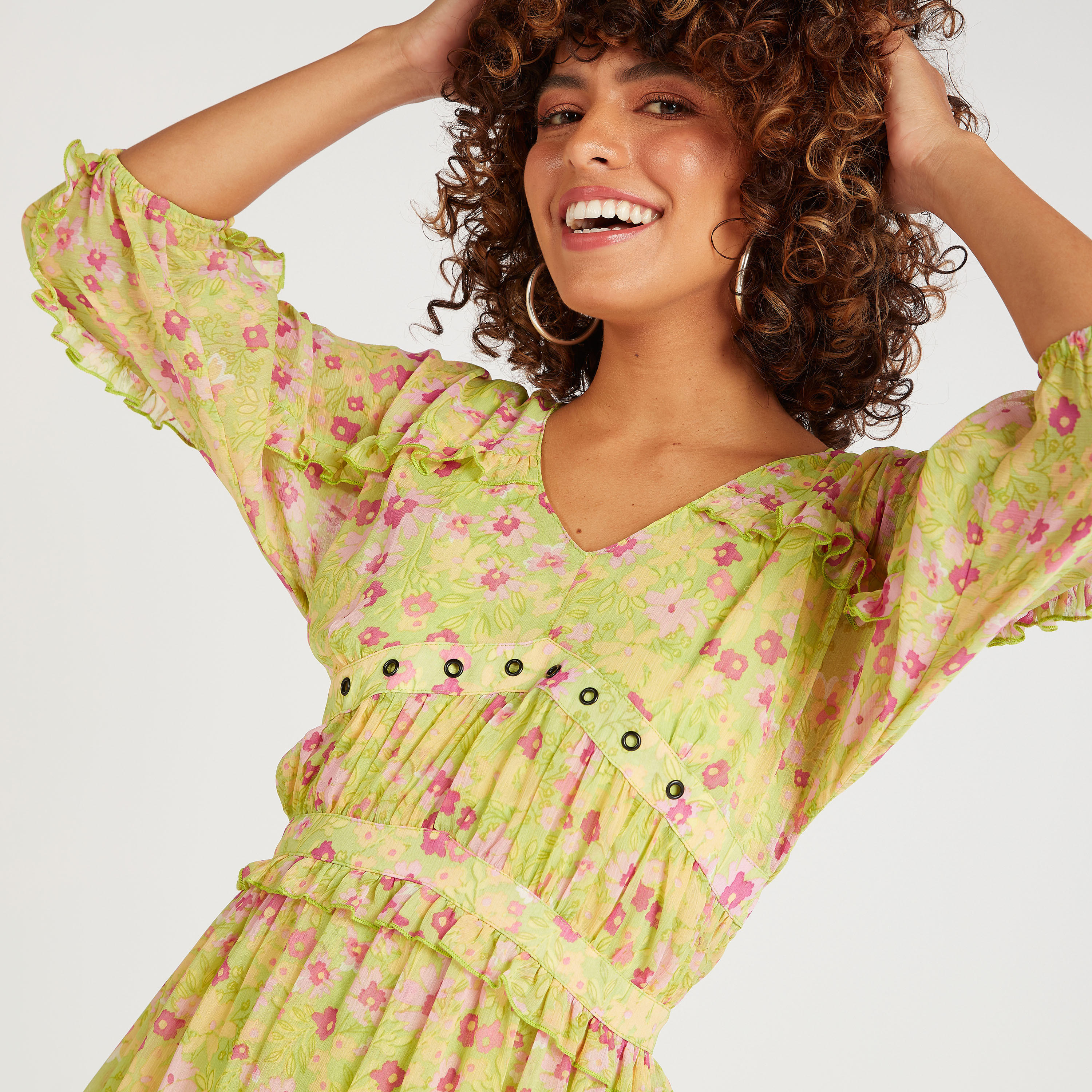 فستان ميدي بياقة V وأكمام 3/4 وطبعات زهرية-women-clothing-dresses-image-3
