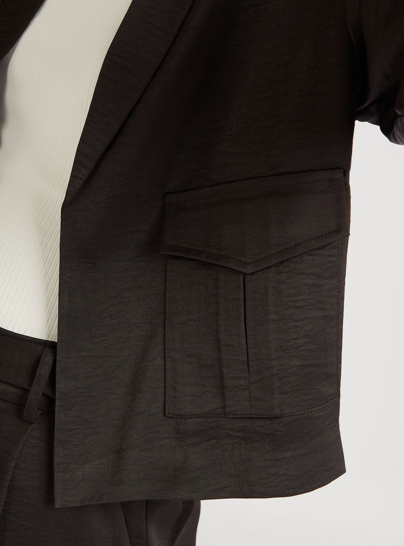 جاكيت سادة خفيف بياقة عادية وطيّة-women-winterwear-coatsandjackets-jackets-image-5