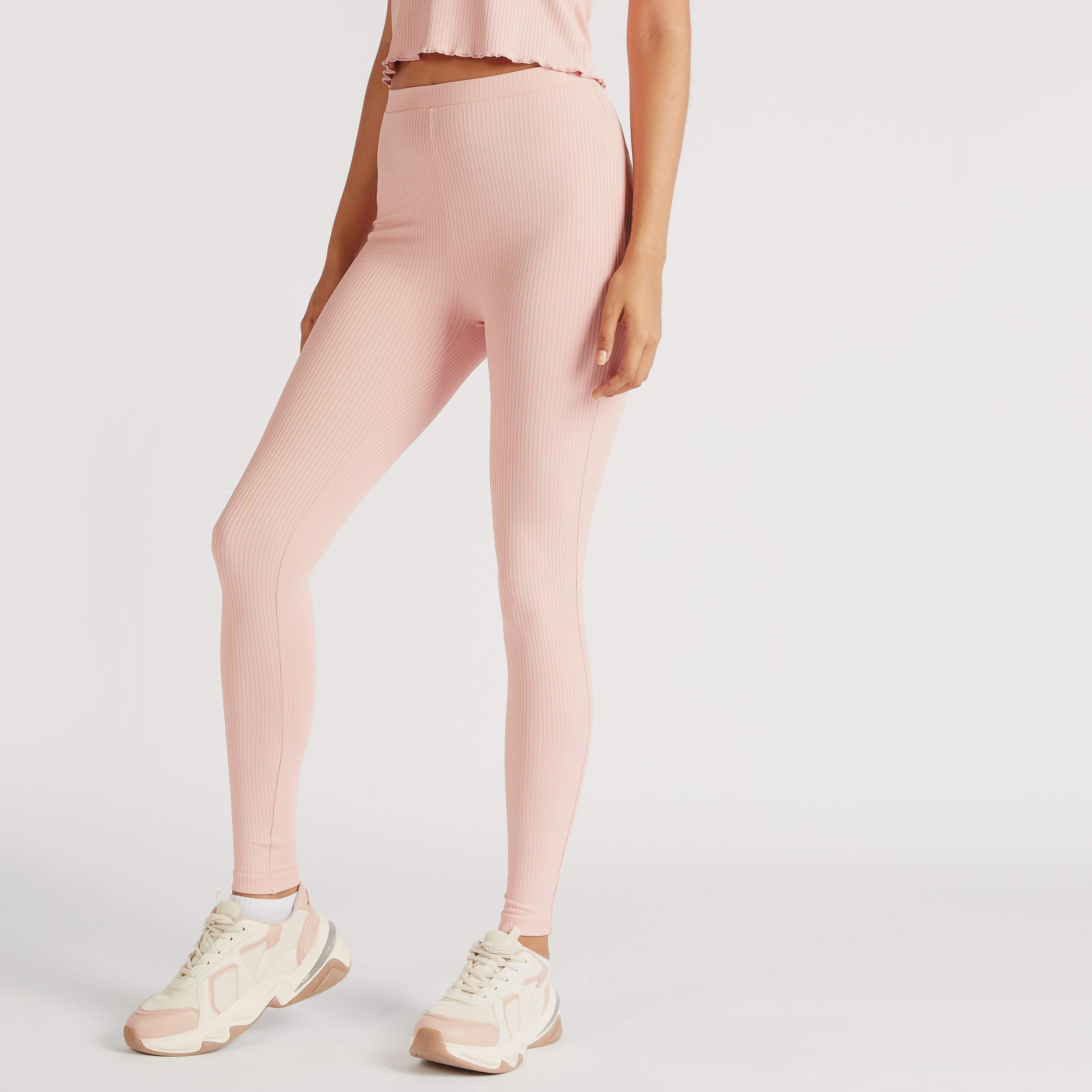 بنطلون ليقنز بارز الملمس بخصر مطّاطي مرتفع-women-clothing-bottoms-leggings-image-1