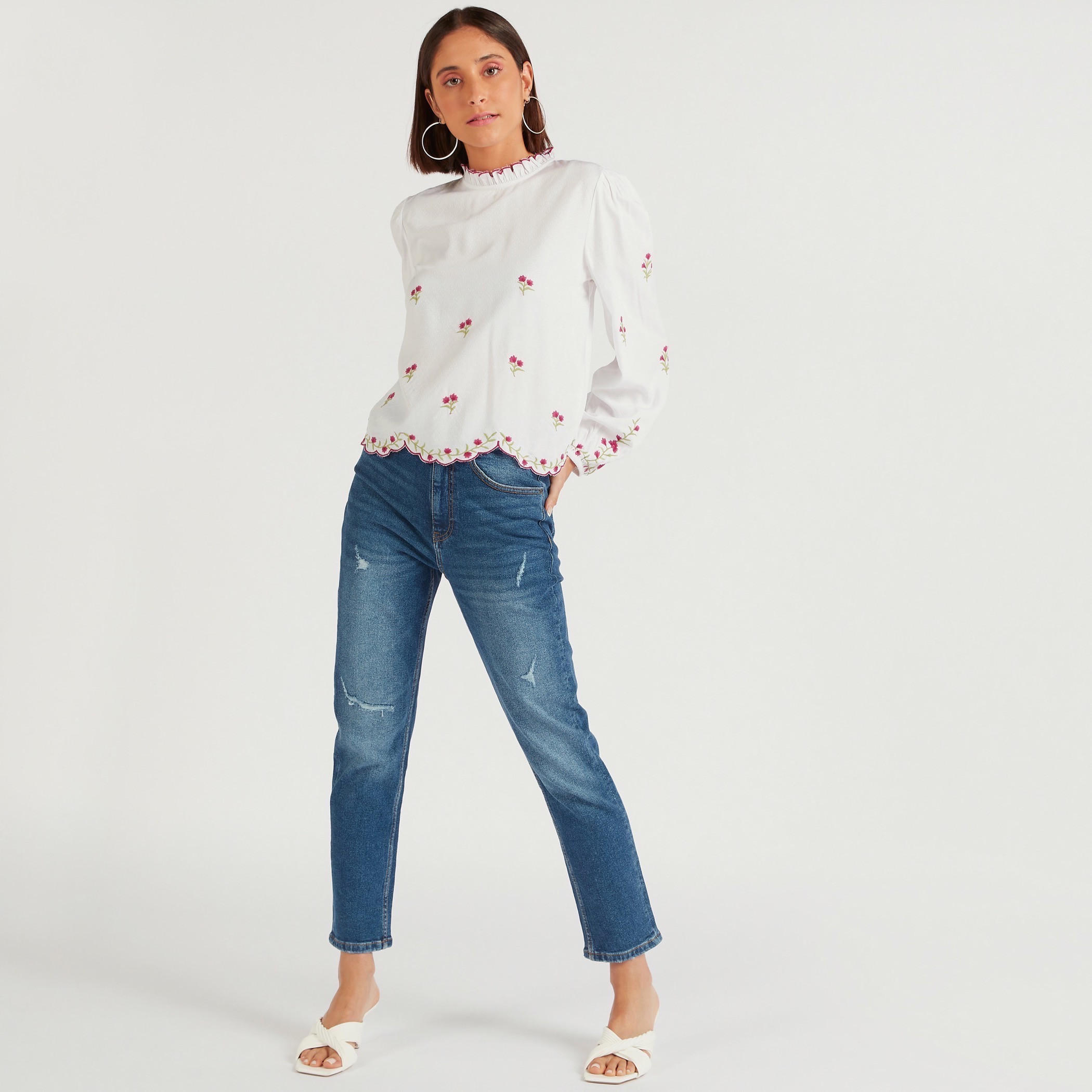 بلوزة مطرزة بياقة كشكش وأكمام طويلة-women-clothing-shirtsandblouses-blouses-image-8