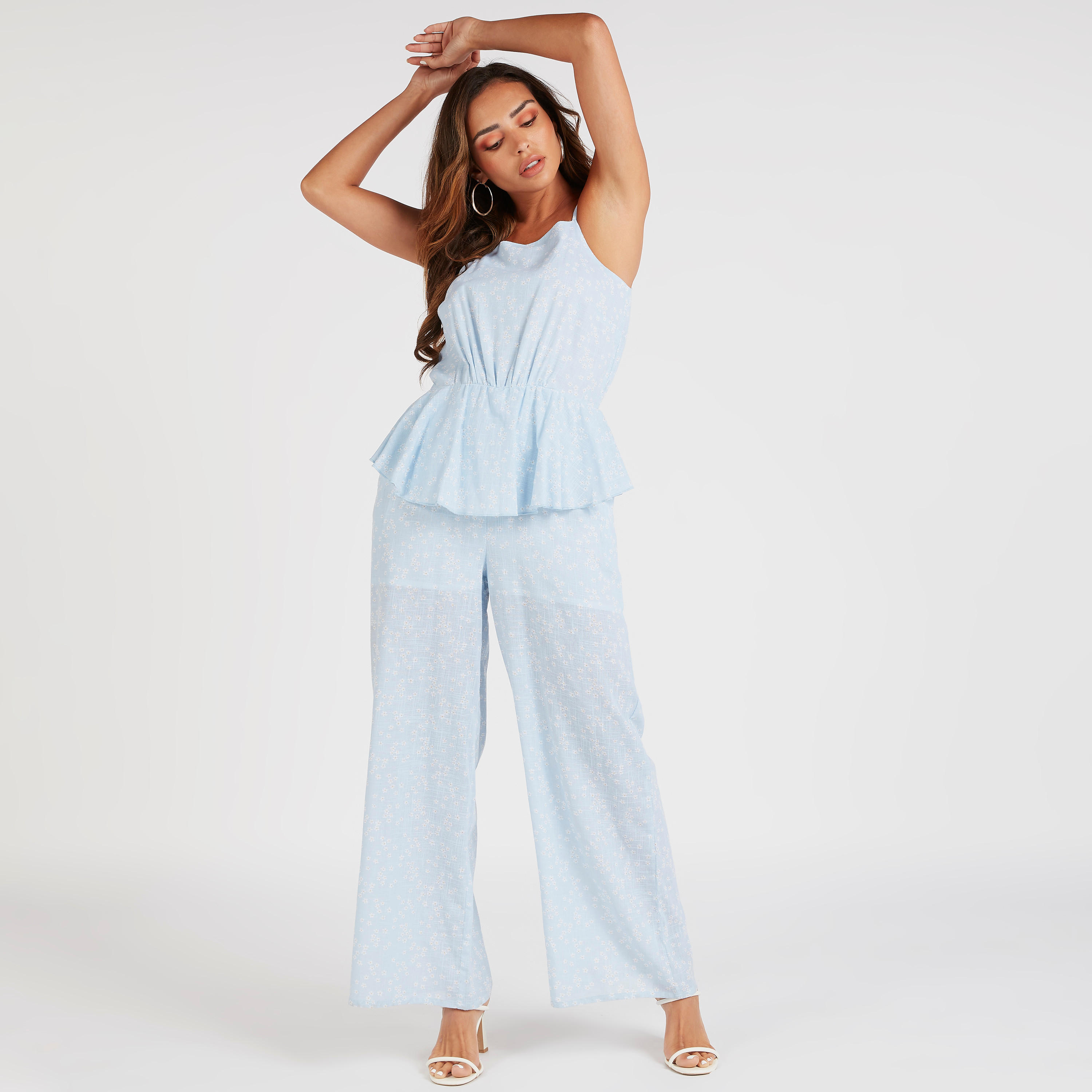 جمبسوت طويل بحمّالات ودرزات وطبعات زهرية-women-clothing-jumpsuits-image-2