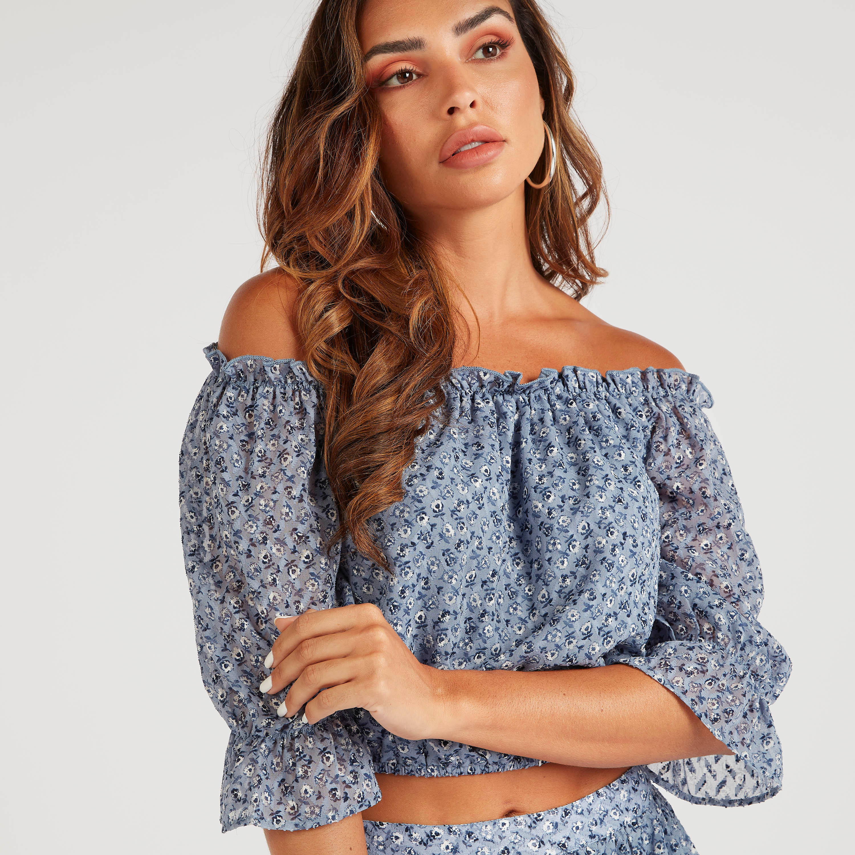 بلوزة مكشوفة الأكتاف بأكمام 3/4 وياقة باردو وطبعات زهرية-women-clothing-shirtsandblouses-blouses-image-3