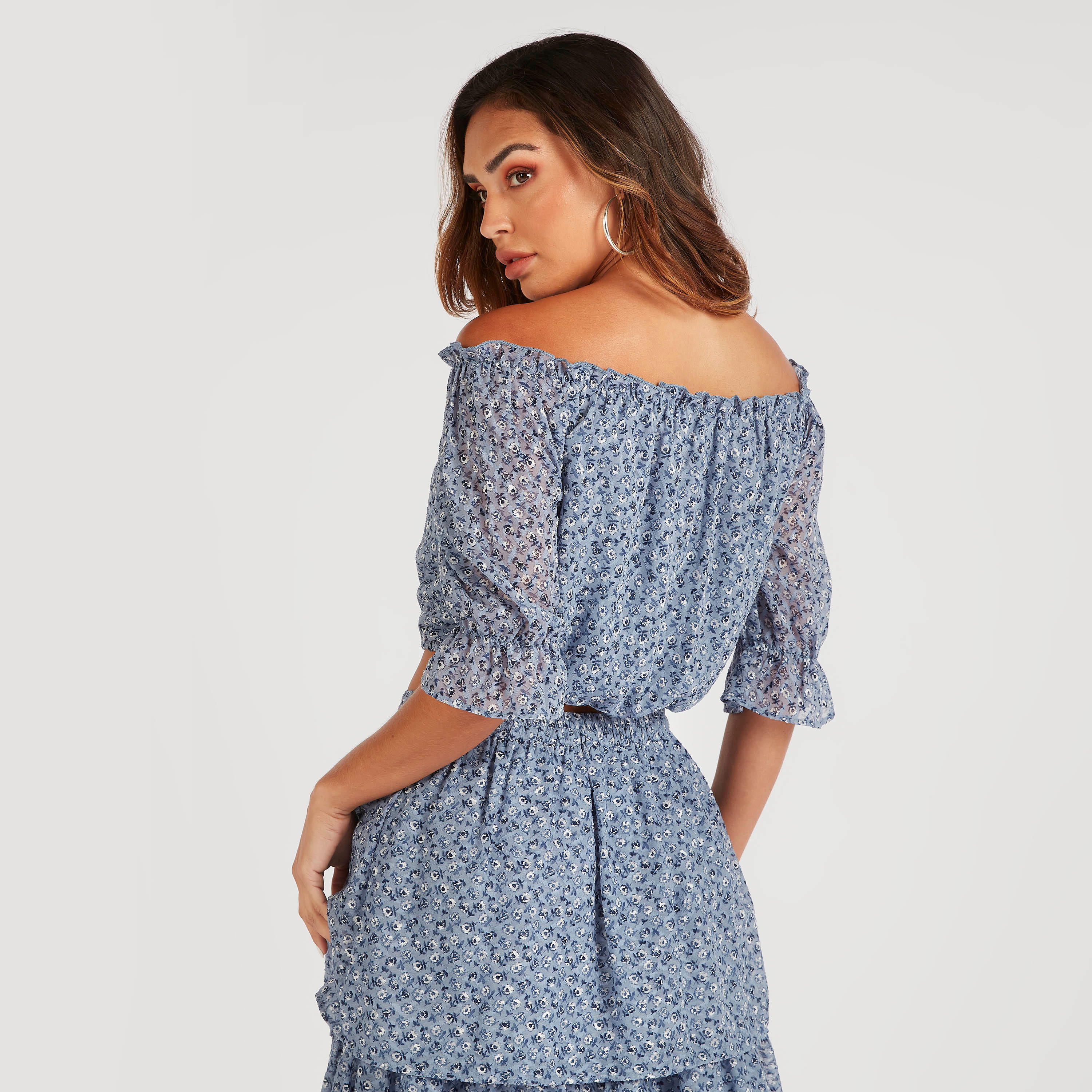 بلوزة مكشوفة الأكتاف بأكمام 3/4 وياقة باردو وطبعات زهرية-women-clothing-shirtsandblouses-blouses-image-4