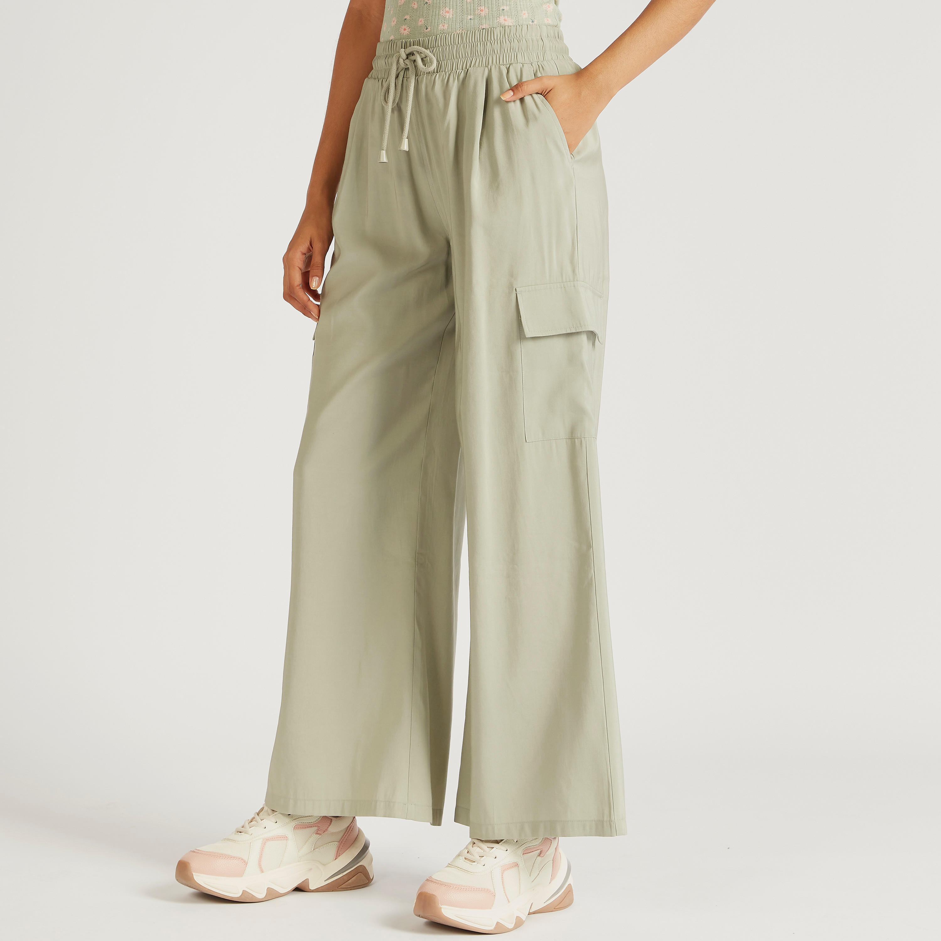 بنطلون سادة واسع الساقين بخصر مرتفع وجيوب ورباط إغلاق-women-clothing-bottoms-trousers-image-4