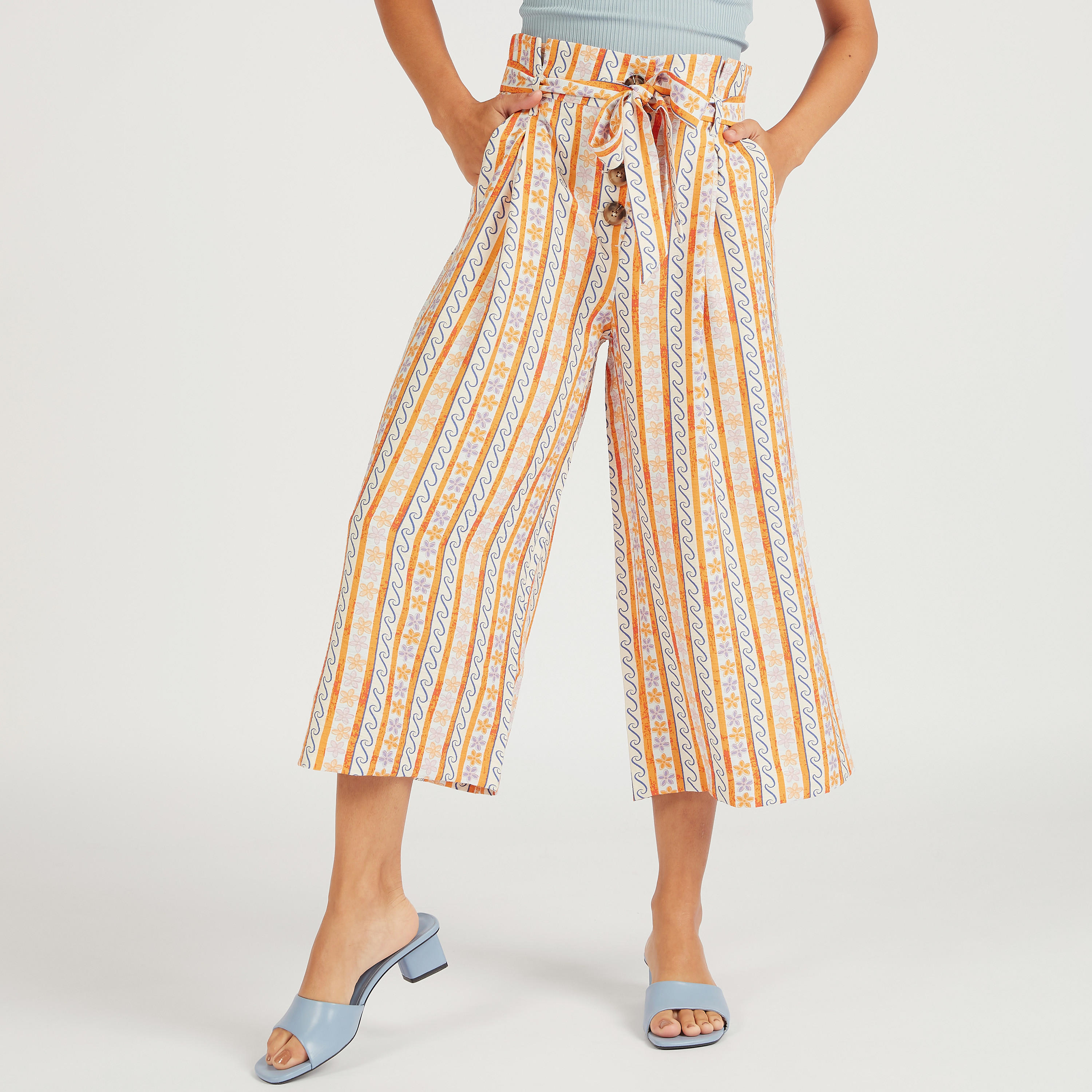 بنطلون كولوتيس بخصر مرتفع وحزام وأزرار وجيوب وطبعات-women-clothing-bottoms-trousers-image-1