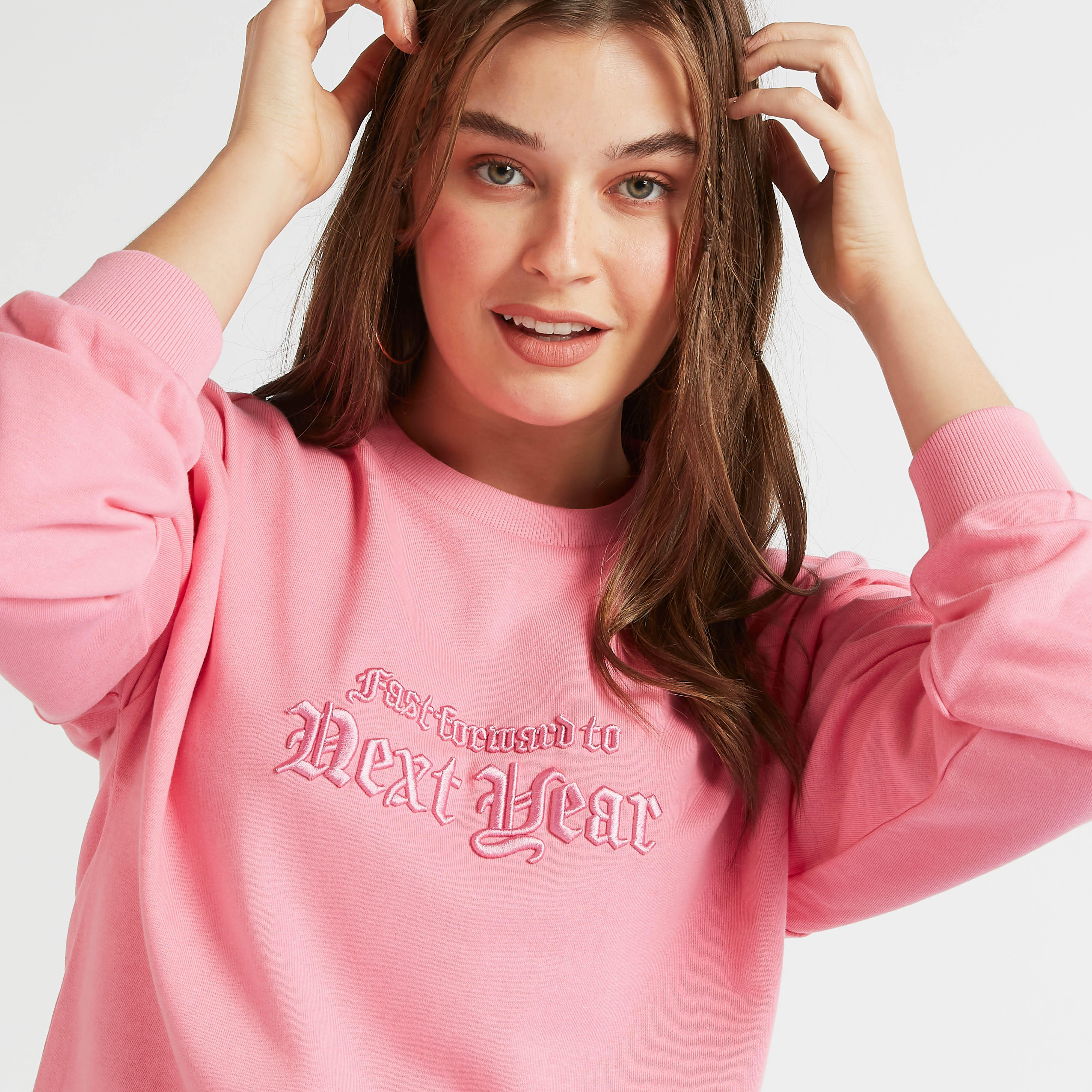 Embroidered Crew Neck Oversized Sweatshirt with Long Sleeves-women-winterwear-hoodiesandsweatshirts-sweatshirts-image-3