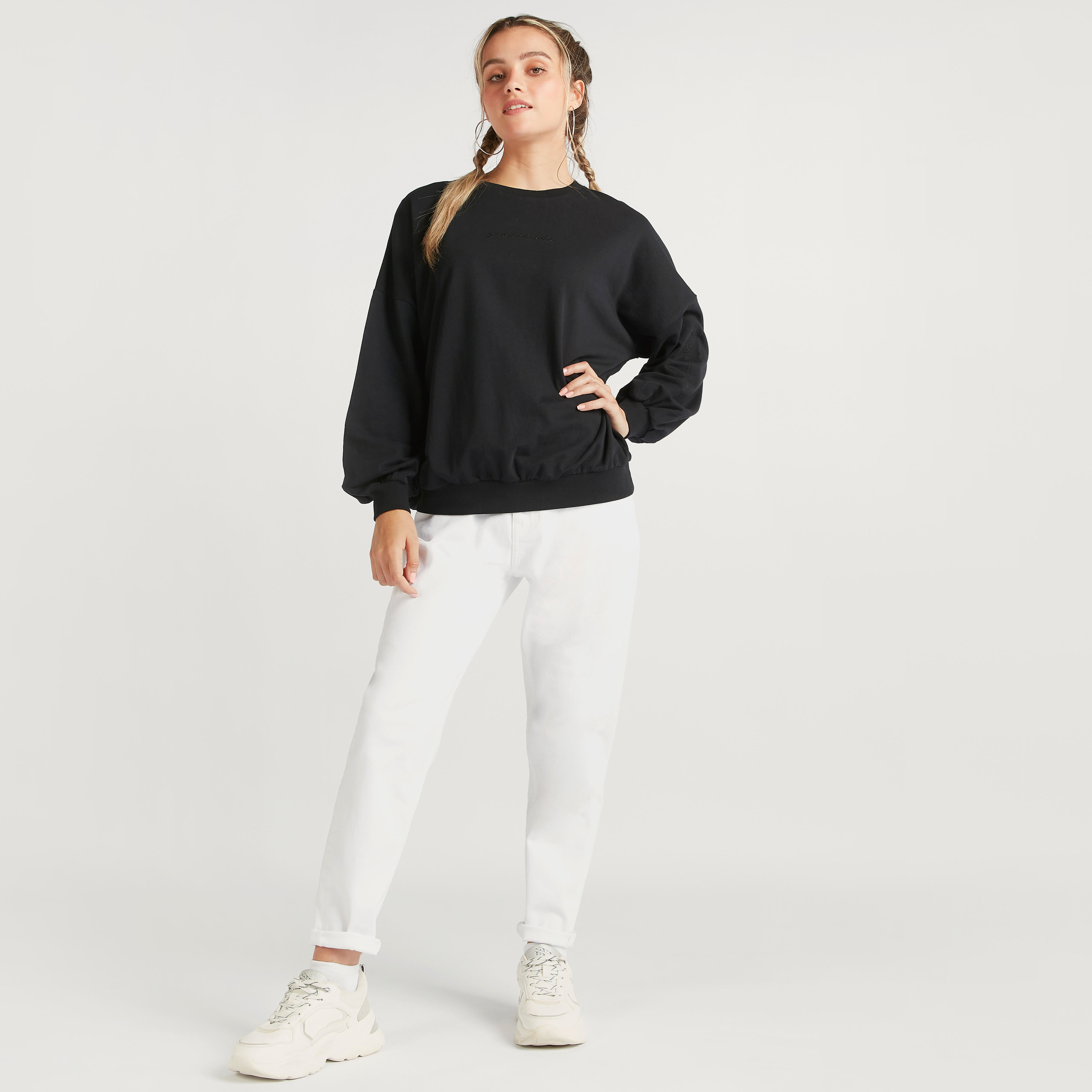 سويت شيرت سادة بياقة ضيّقة وأكمام طويلة-women-winterwear-hoodiesandsweatshirts-sweatshirts-image-4