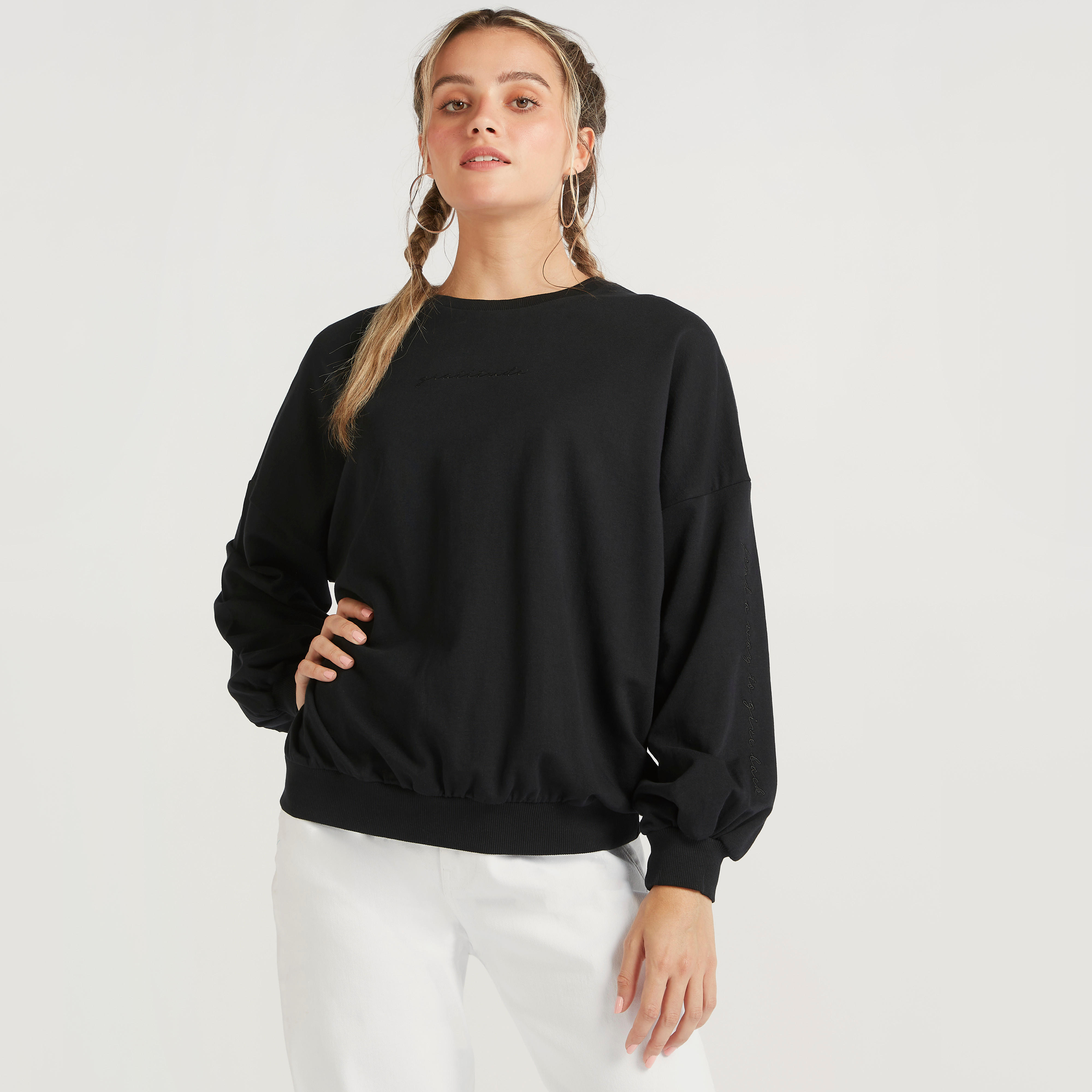 سويت شيرت سادة بياقة ضيّقة وأكمام طويلة-women-winterwear-hoodiesandsweatshirts-sweatshirts-image-1