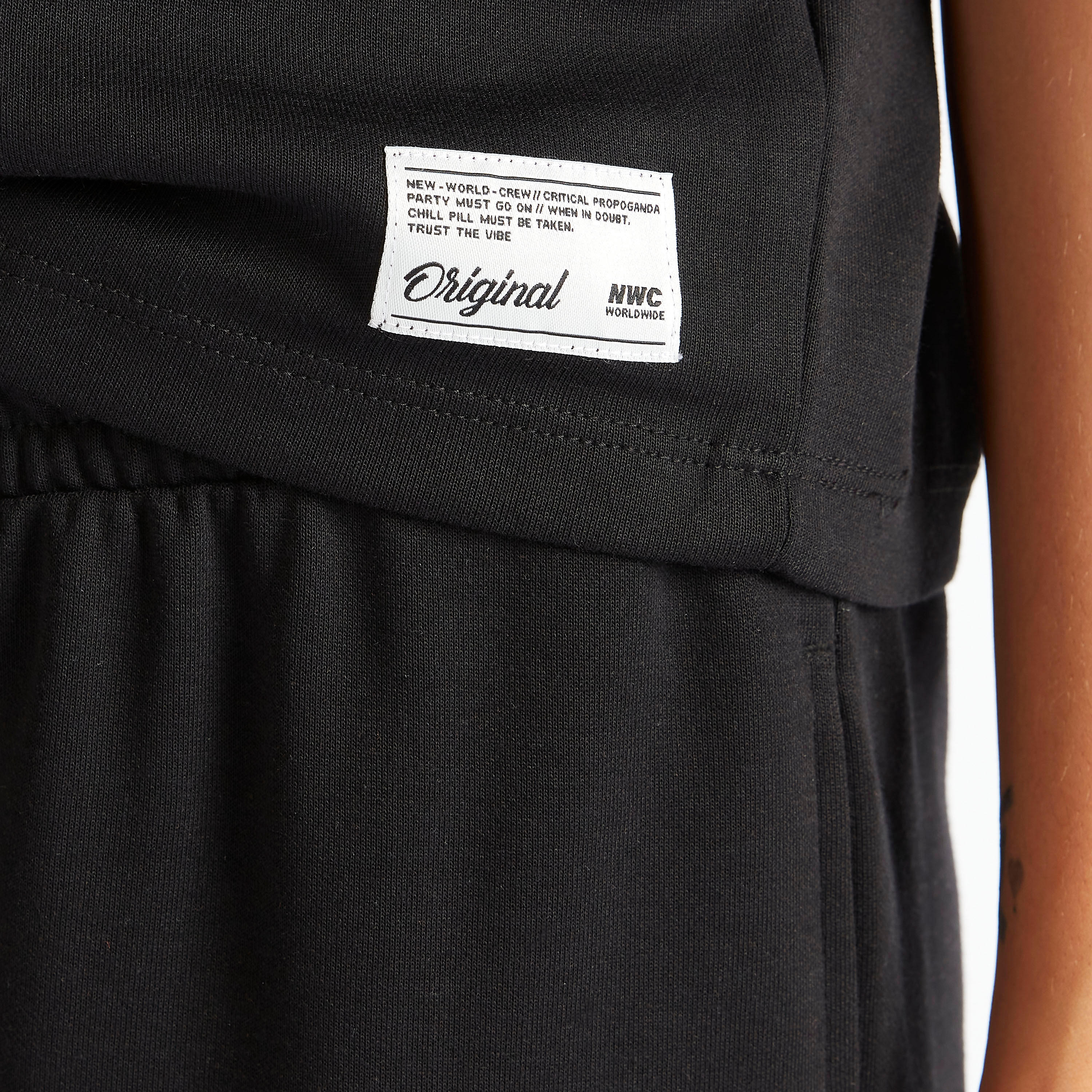 تيشيرت سادة بياقة ضيّقة وأكمام بأطراف مطاطيّة-women-clothing-tshirts-image-3