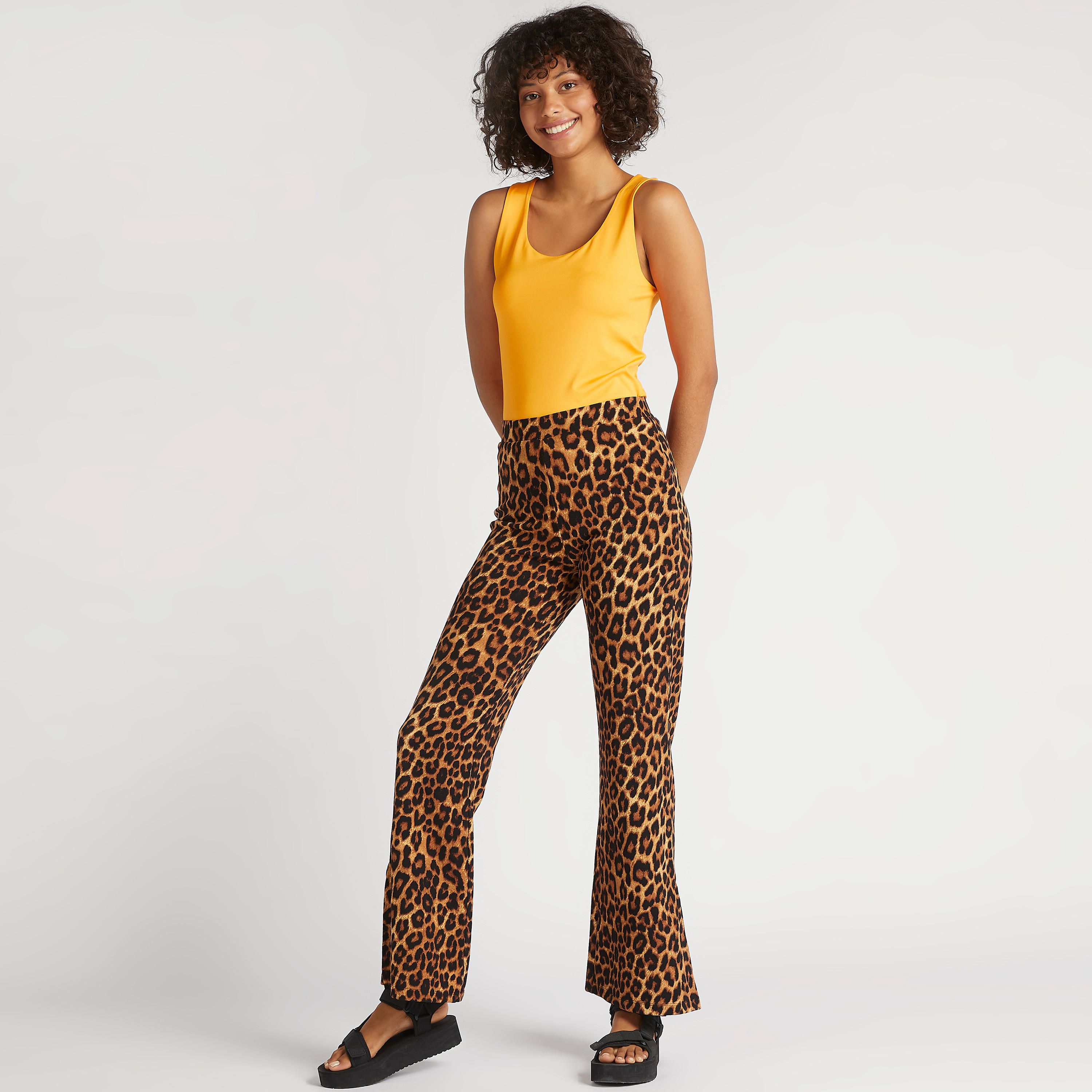 بلوزة دون أكمام سادة بياقة عميقة-women-clothing-tshirts-image-3
