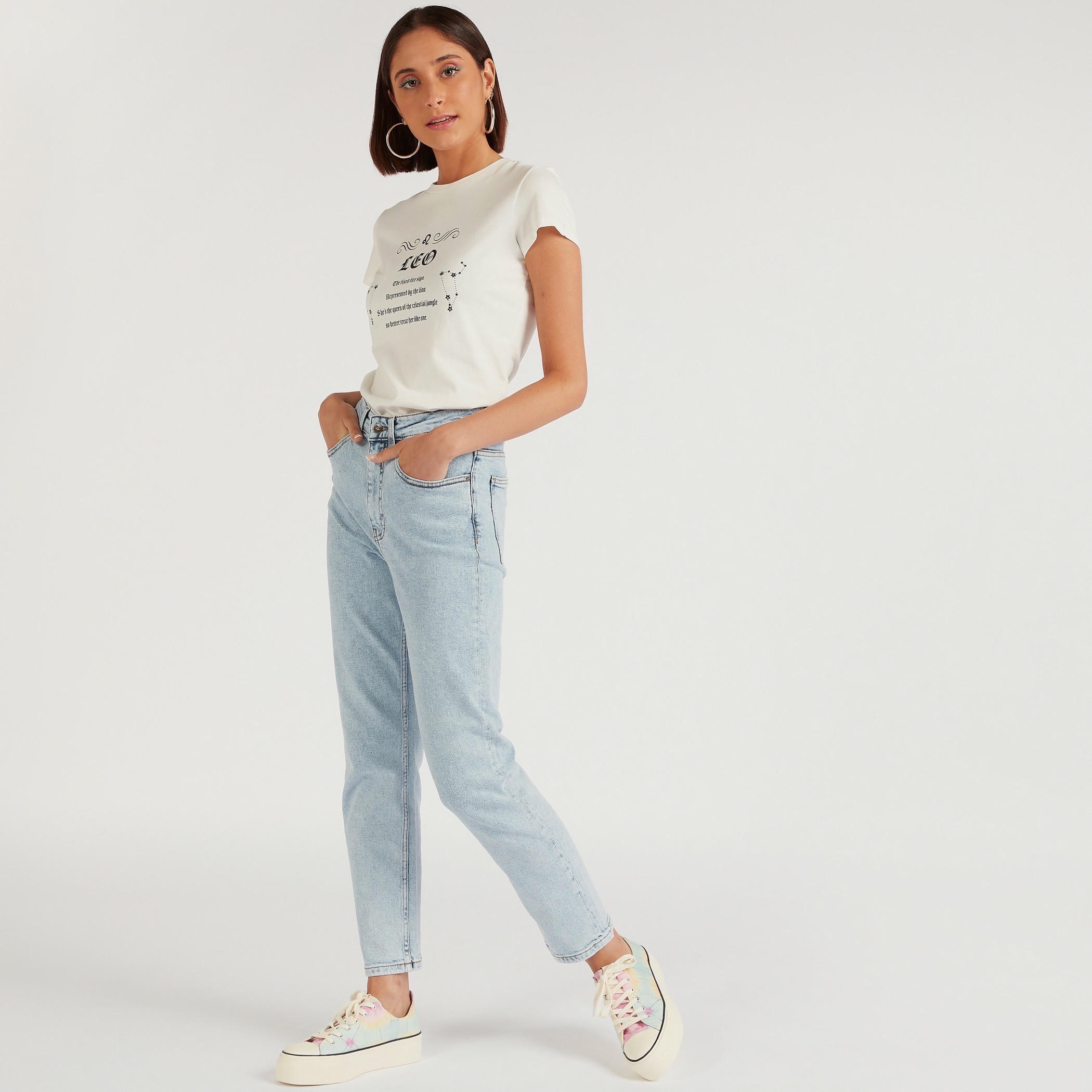 تيشيرت بياقة ضيّقة وأكمام كاب وطبعات أبراج فلكية-women-clothing-tshirts-image-2