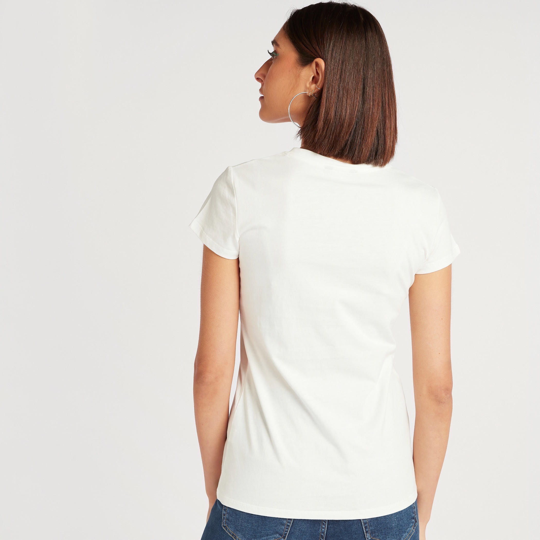 تيشيرت بياقة ضيّقة وأكمام كاب وطبعات أبراج فلكية-women-clothing-tshirts-image-4