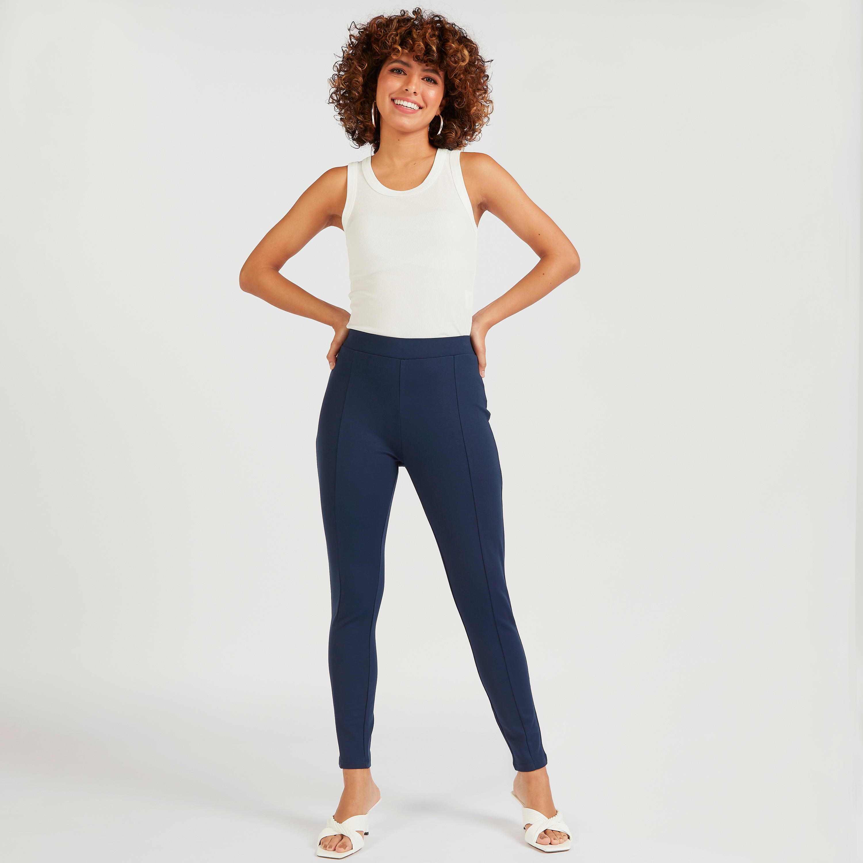 بنطلون ليقنز سادة بقصّة سكيني بخصر متوسط الإرتفاع-women-clothing-leggings-image-2