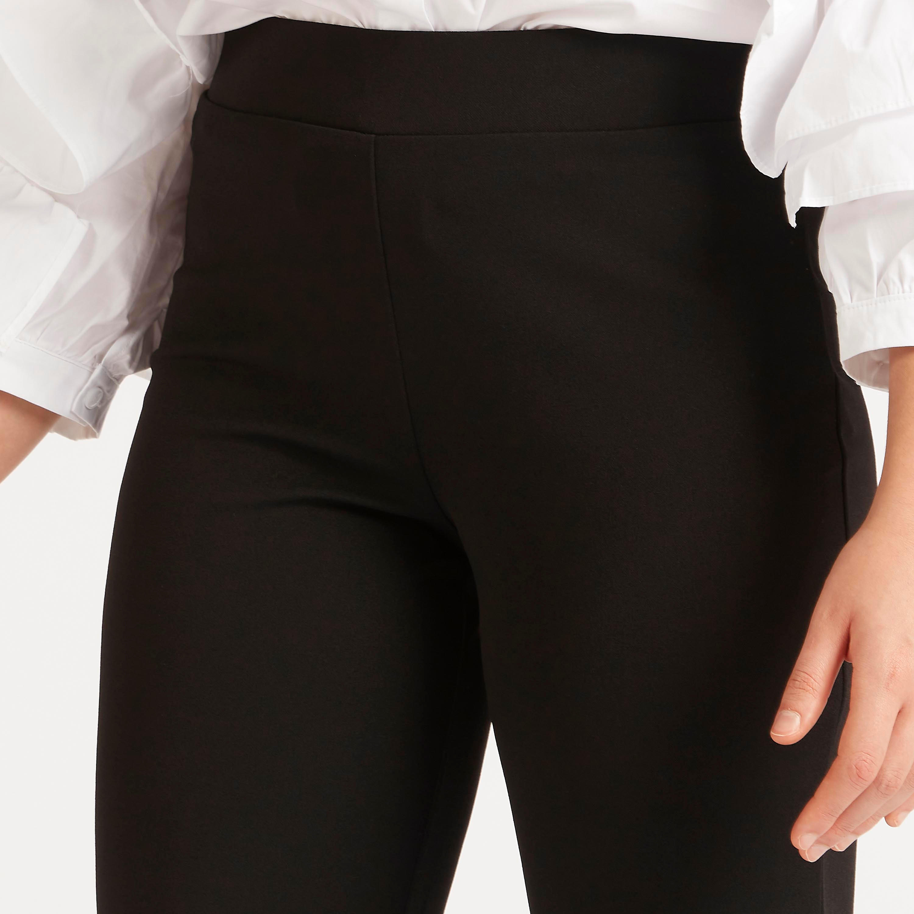 بنطلون جينز ضيّق سادة بقصّة البوت وخصر متوسط-women-clothing-bottoms-trousers-image-2