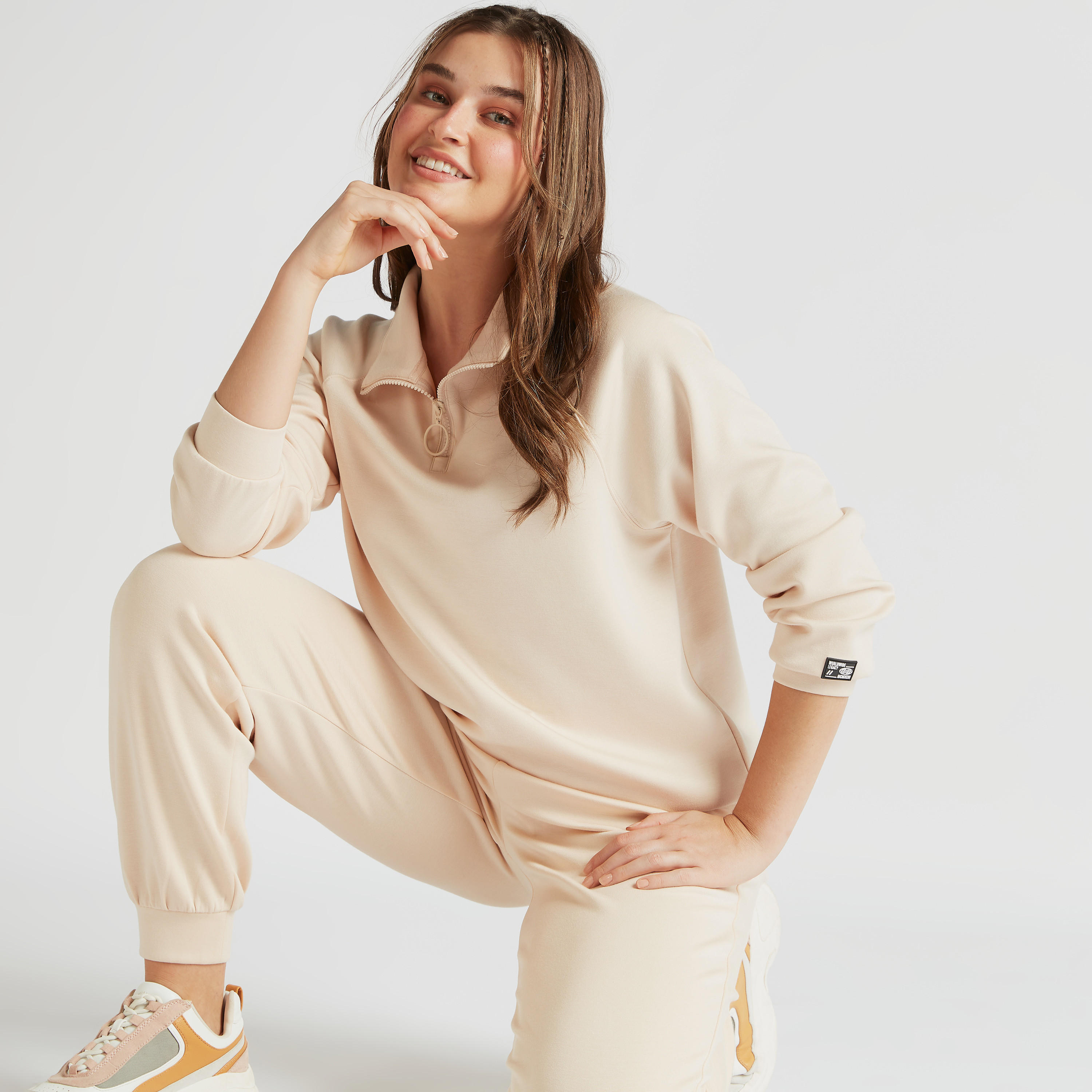 سويت شيرت سادة بياقة عالية وأكمام طويلة-women-winterwear-hoodiesandsweatshirts-sweatshirts-image-3