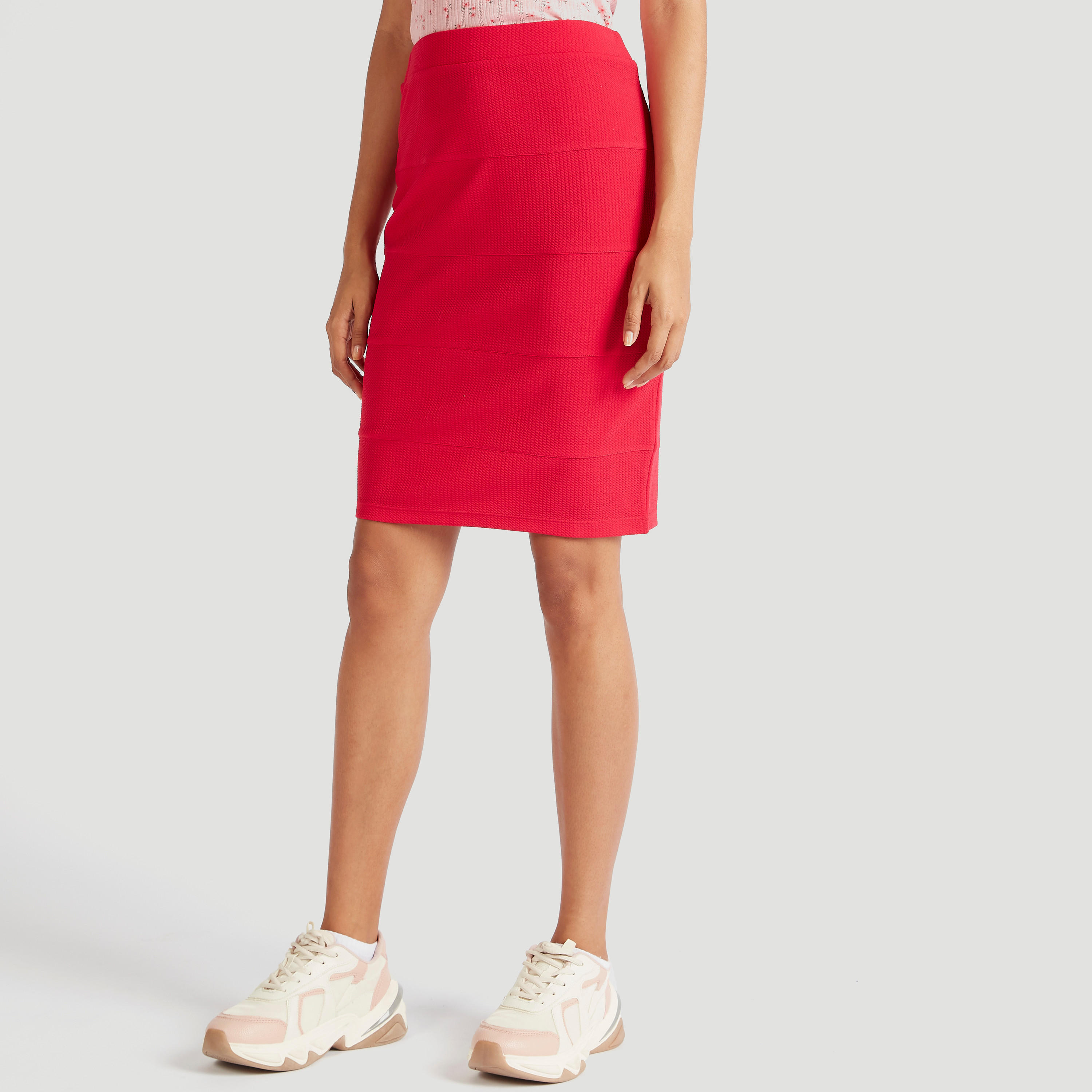 تنورة قصيرة متعدّدة الطبقات بقصّة ضيّقة-women-clothing-bottoms-skirts-image-4