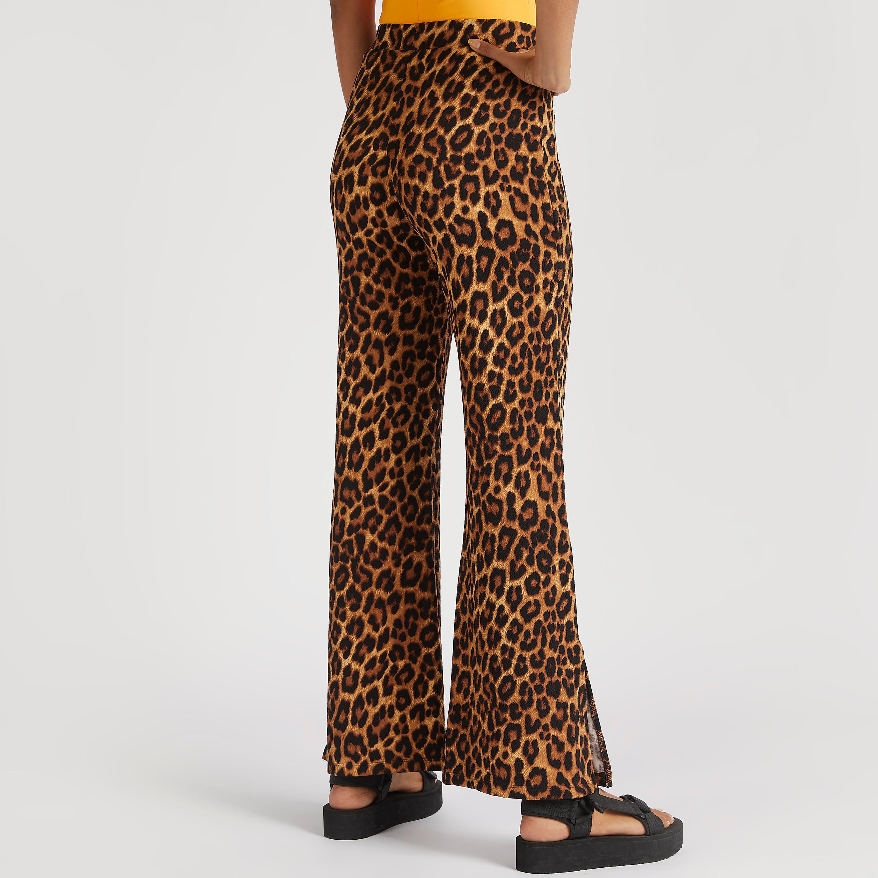 بنطلون بطبعات حيوانات وخصر مرتفع-women-clothing-bottoms-trousers-image-4