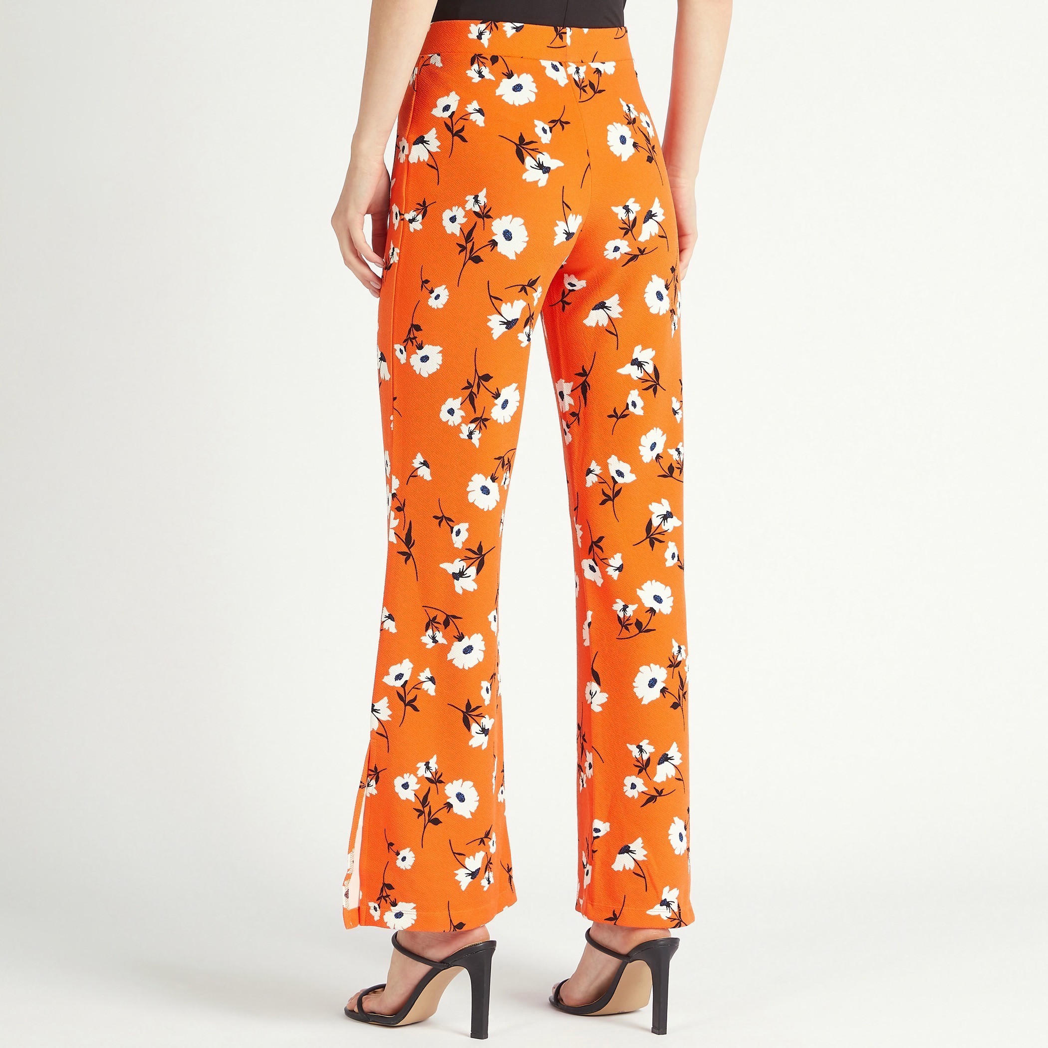 بنطلون بطبعات أزهار وخصر مرتفع مطّاطي وتفاصيل فتحة جانبيّة-women-clothing-bottoms-trousers-image-4