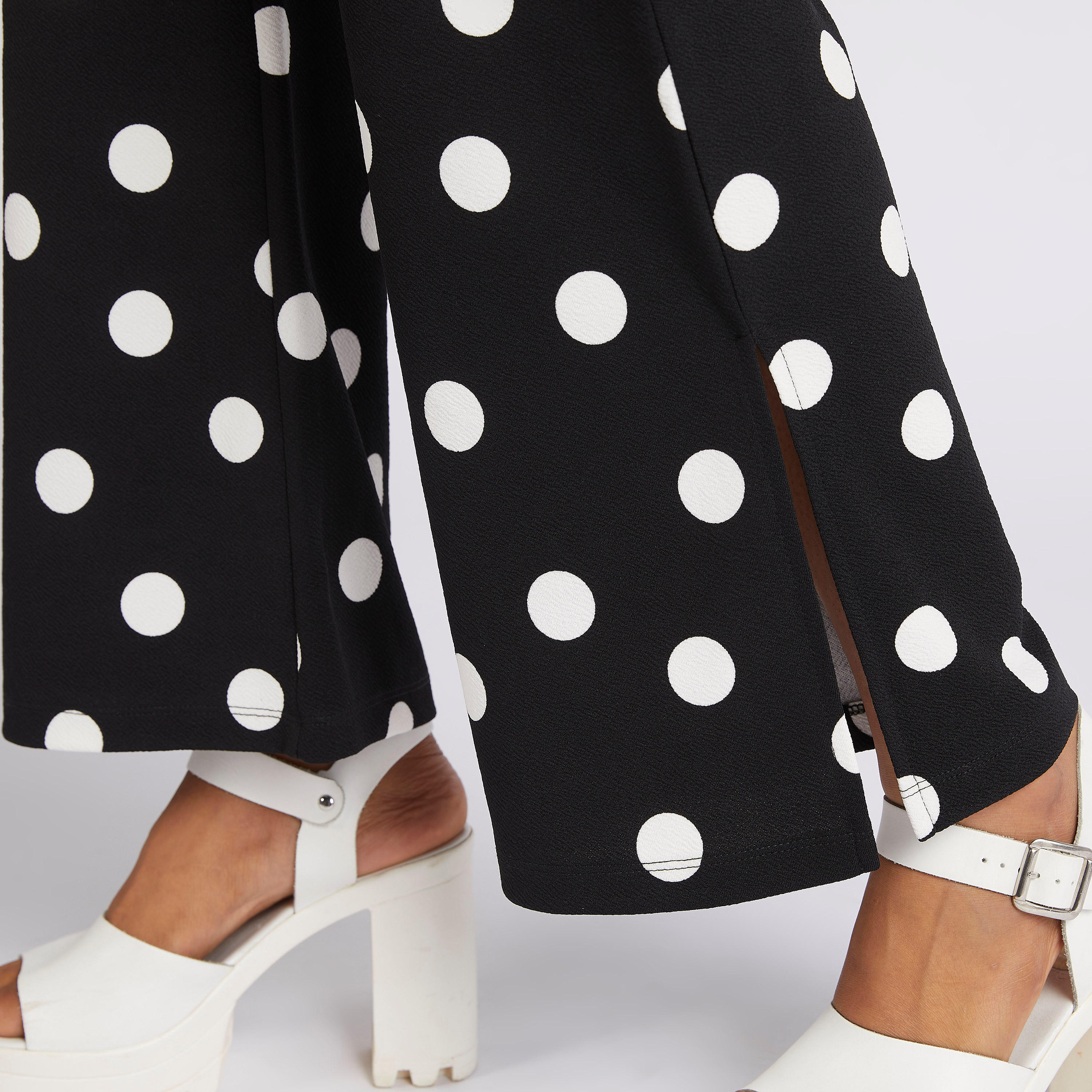 بنطلون بخصر مرتفع وطبعات منقّطة-women-clothing-bottoms-trousers-image-3