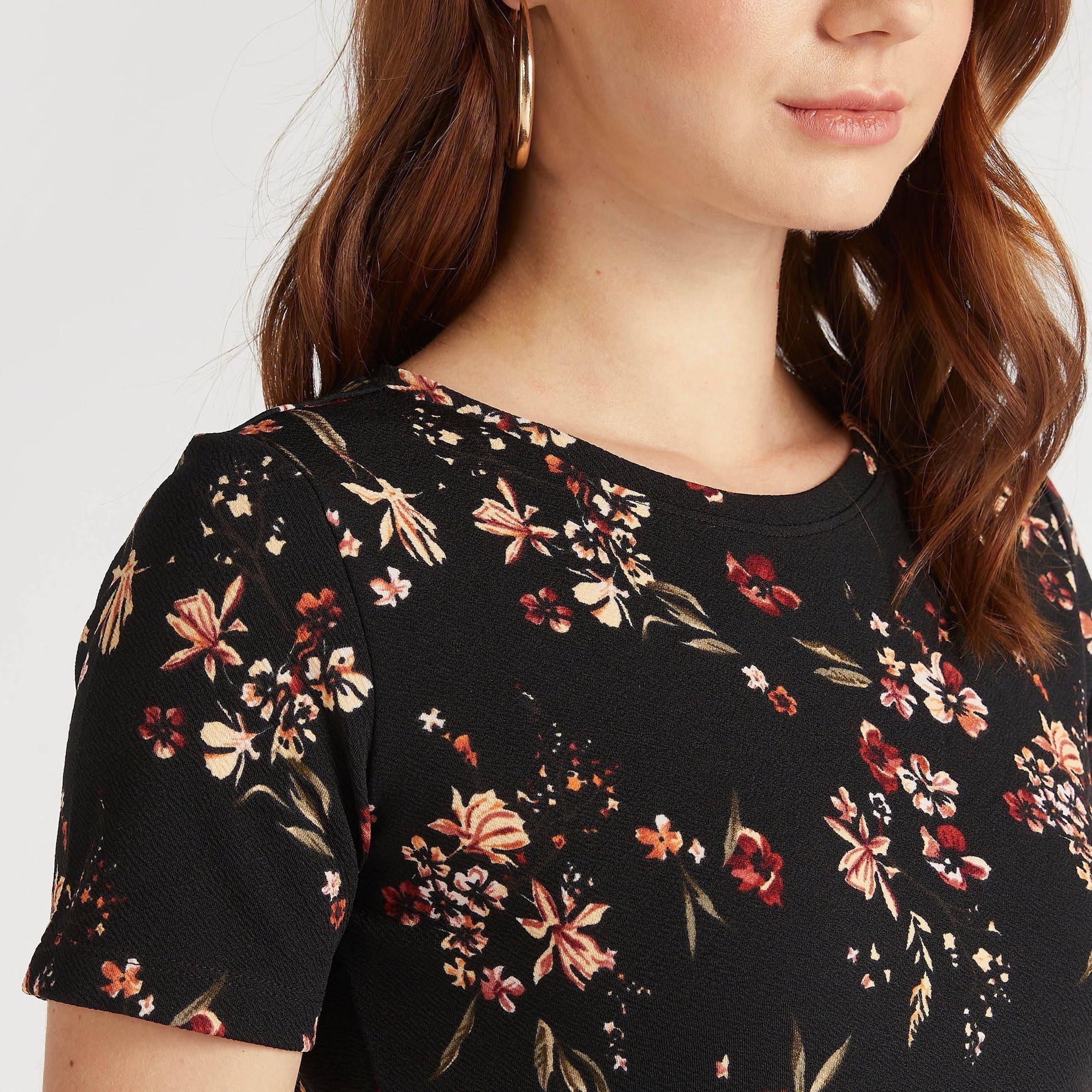فستان إيه لاين قصير بأطراف واسعة وأكمام قصيرة وطبعات أزهار-women-clothing-dresses-image-3