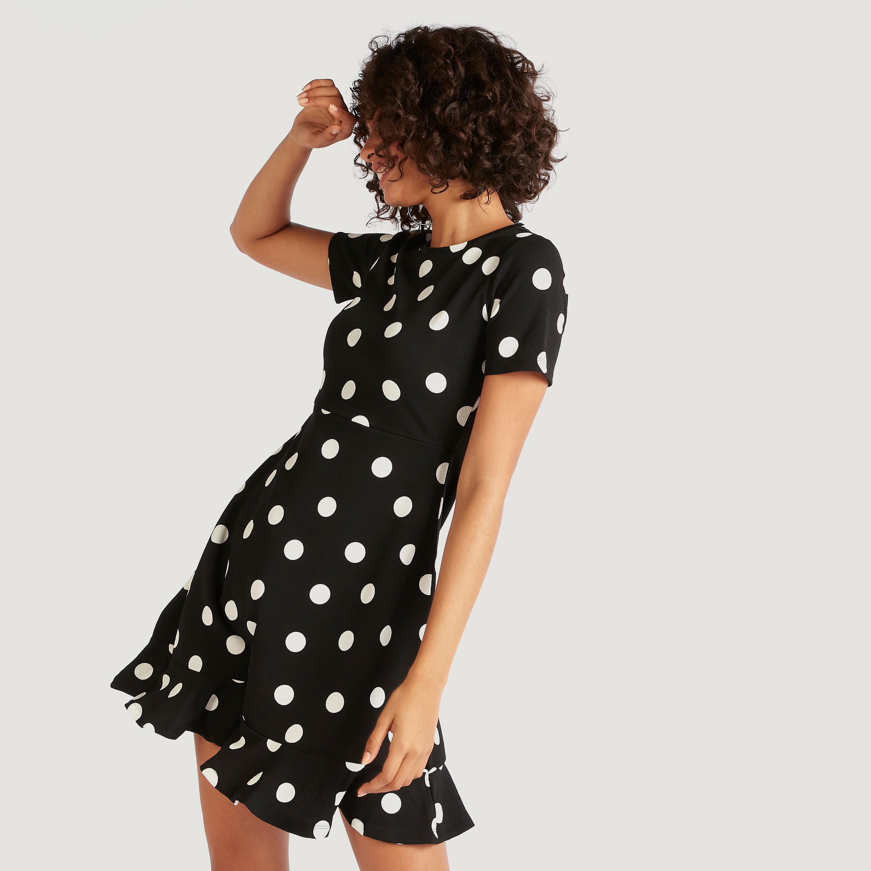 فستان قصير إيه لاين بطبعات منقّطة وأكمام قصيرة-women-clothing-dresses-image-5