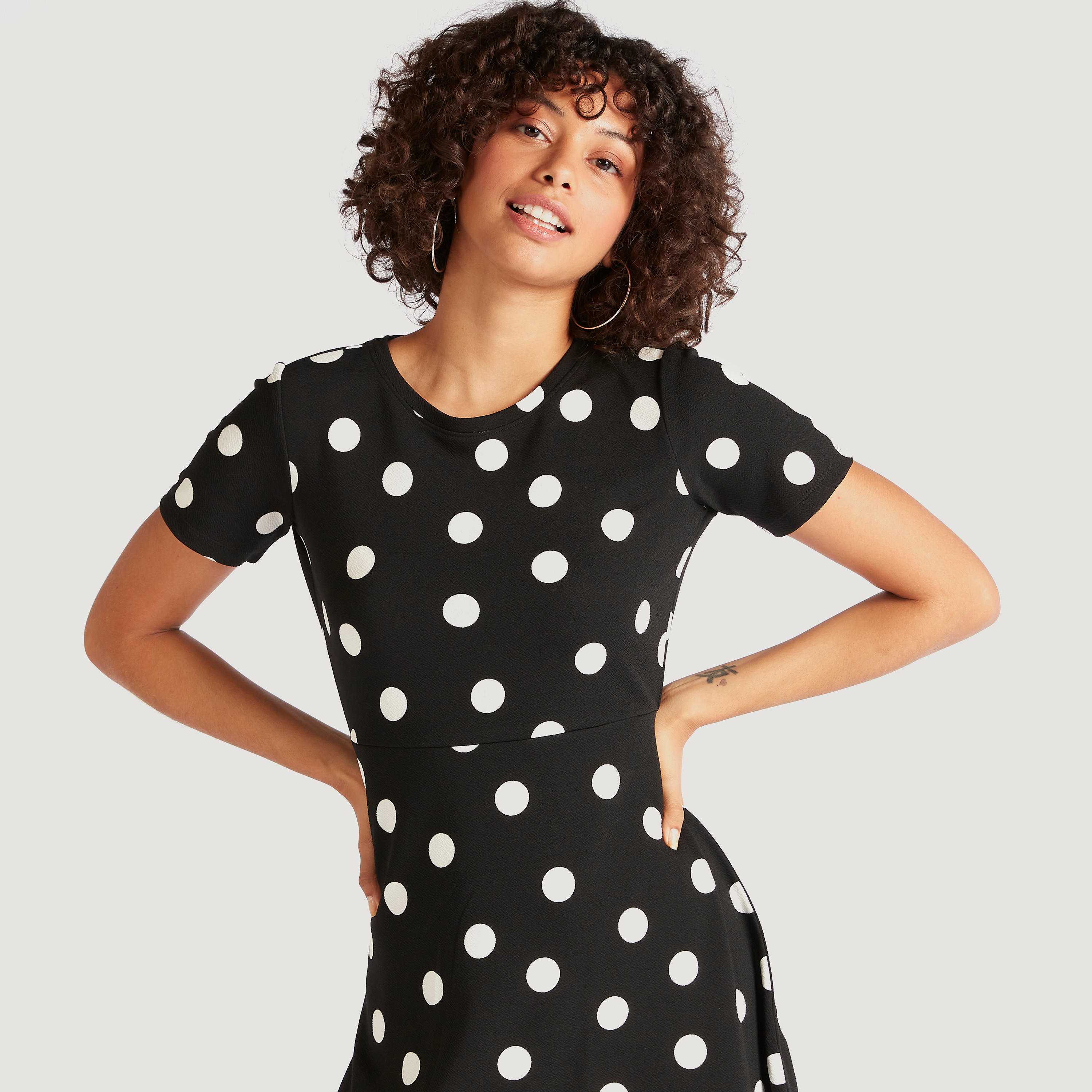 فستان قصير إيه لاين بطبعات منقّطة وأكمام قصيرة-women-clothing-dresses-image-6