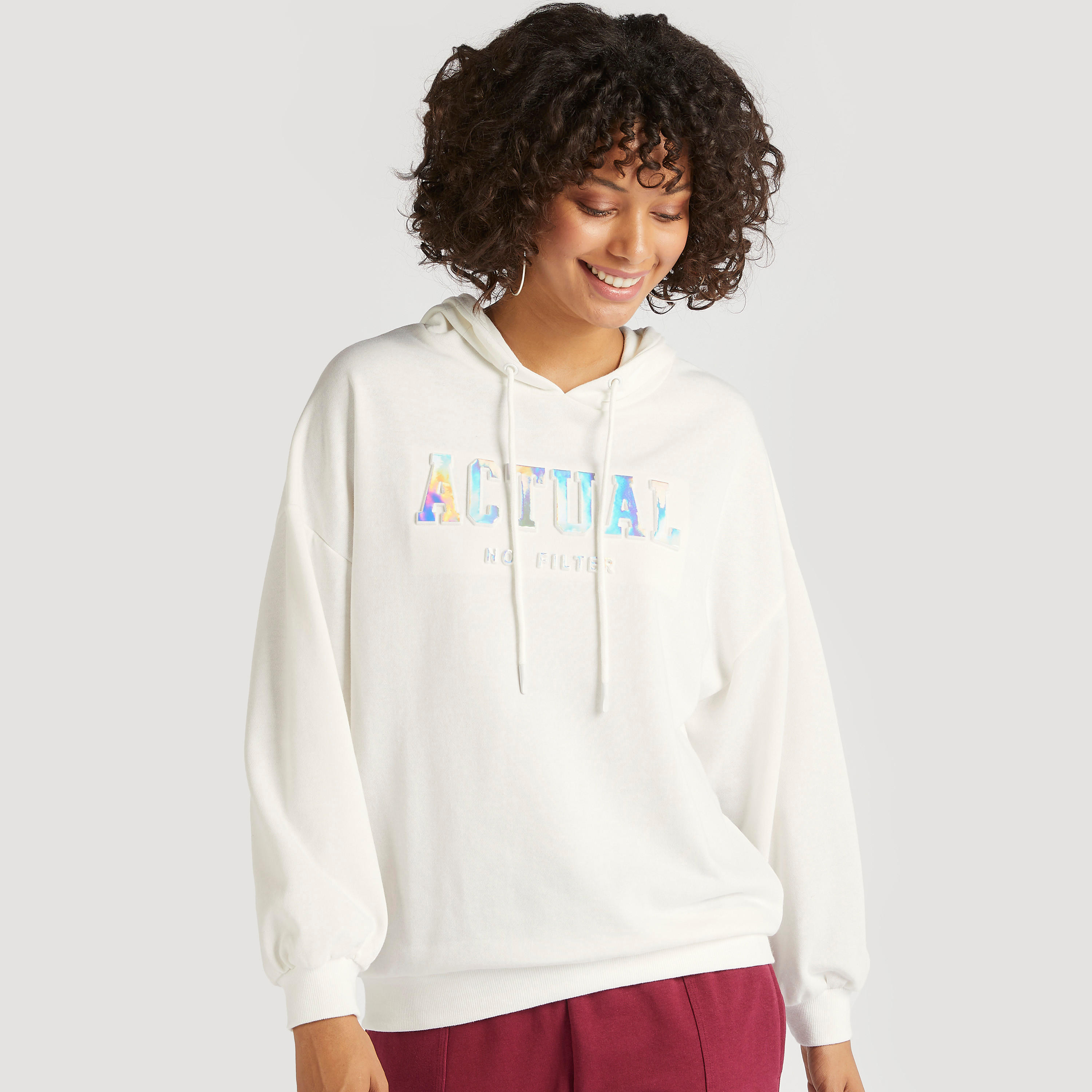 سويت شيرت بأكمام طويلة وقبّعة وطبعات-women-winterwear-hoodiesandsweatshirts-sweatshirts-image-4