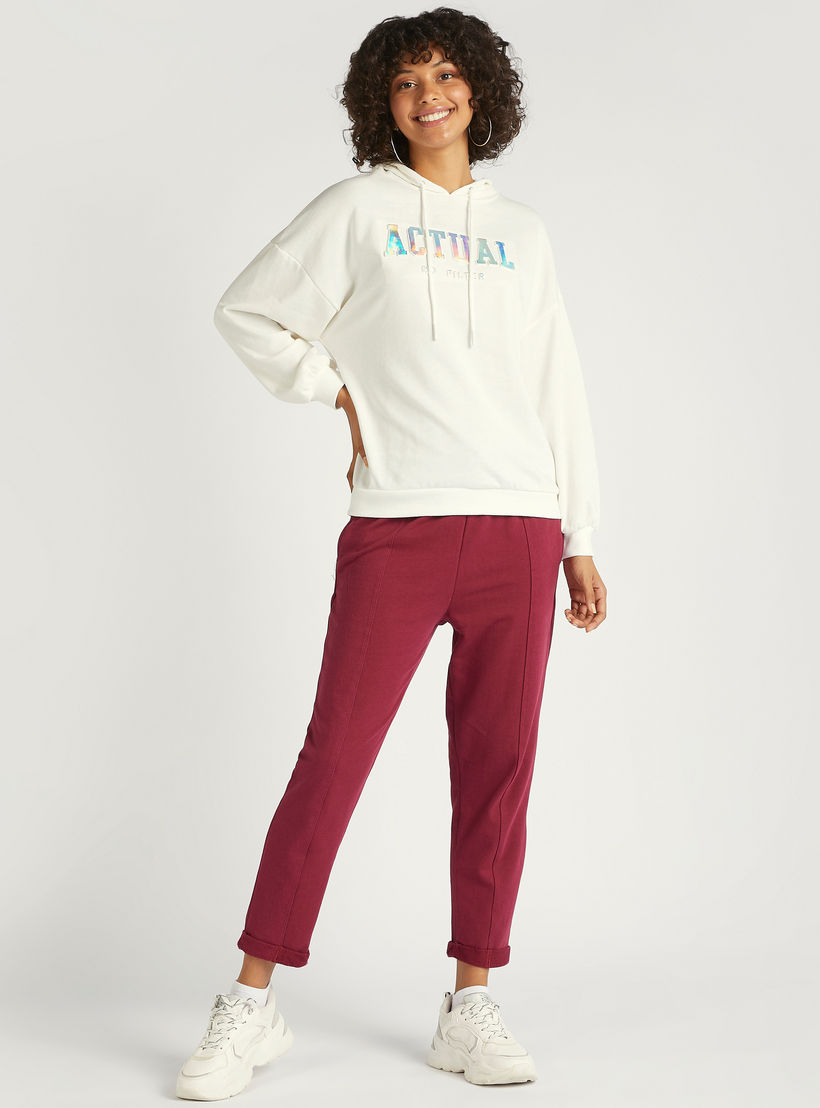 سويت شيرت بأكمام طويلة وقبّعة وطبعات-women-winterwear-hoodiesandsweatshirts-sweatshirts-image-3