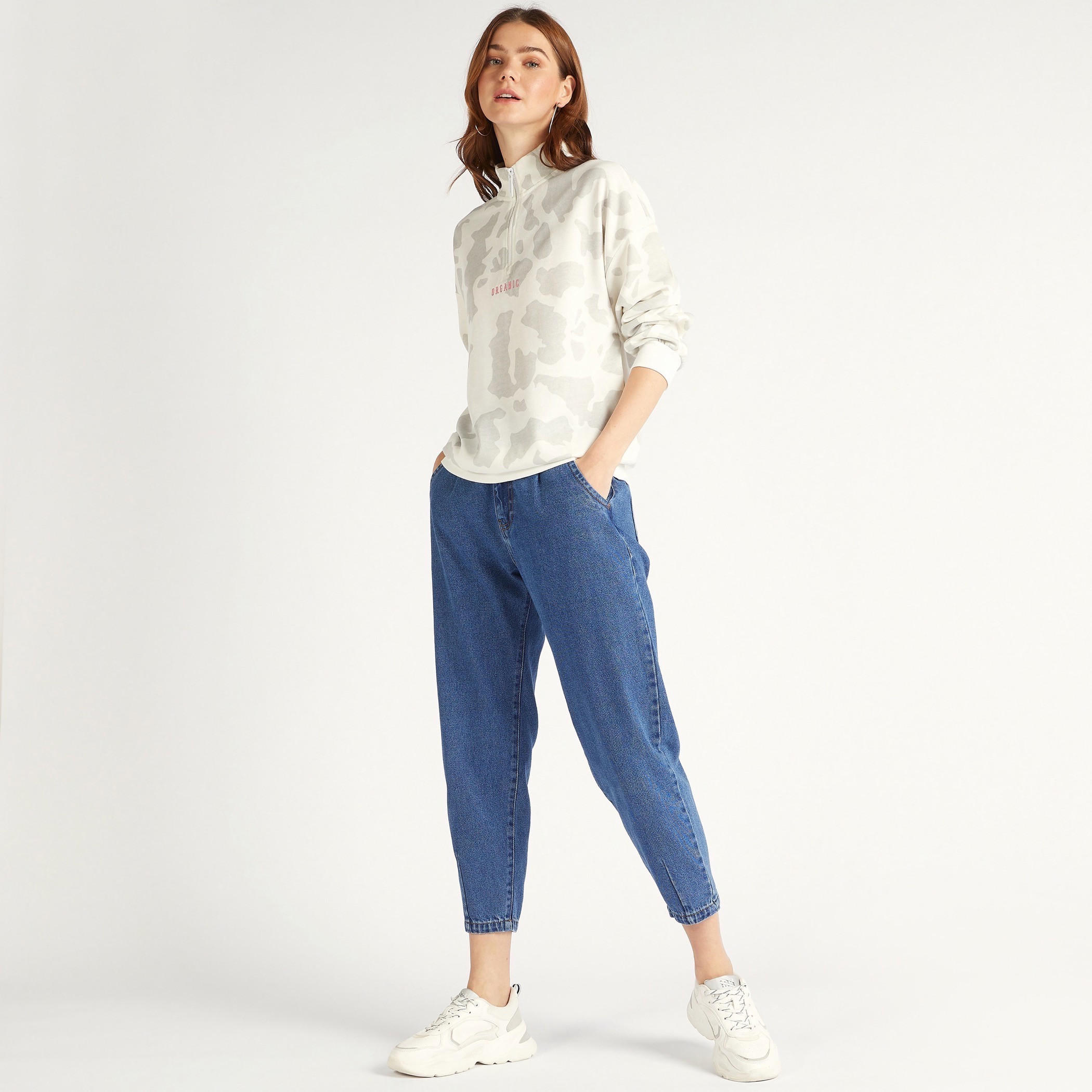 سويت شيرت بياقة عالية وطبعات حيوانات وأكمام طويلة-women-winterwear-hoodiesandsweatshirts-sweatshirts-image-2